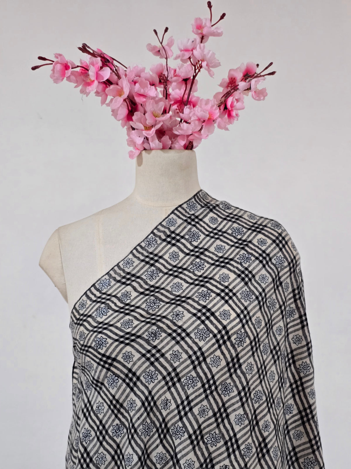Heritage Lattice Whisper: Hand Embroidered Pure Pashmina Shawl