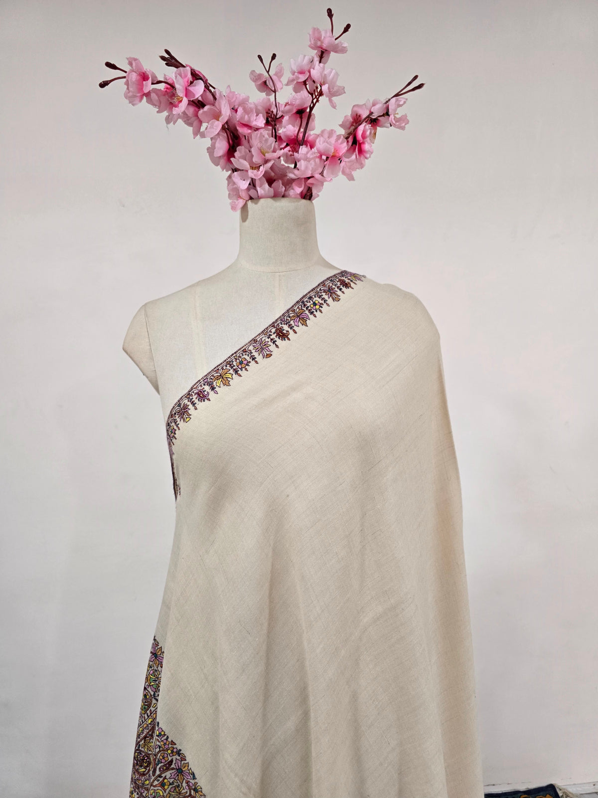 Meadow Paisley Grace: Hand Embroidered Pure Pashmina Shawl