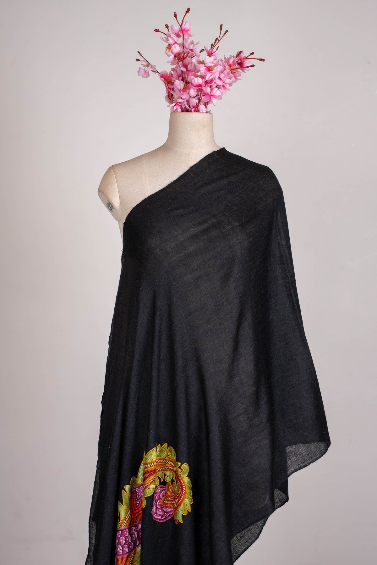Pure Pashmina Aari Hand Embroidered Scarf with Artistic Paisley Motifs