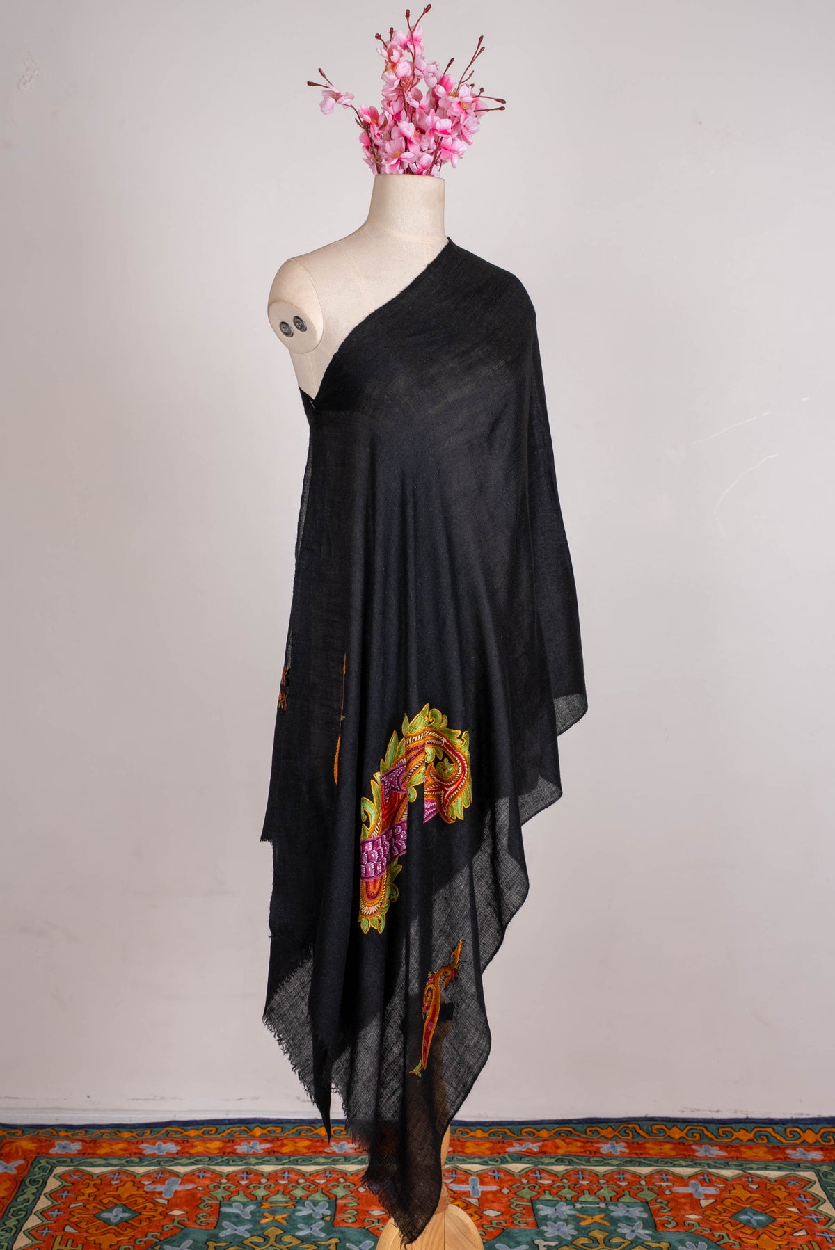 Pure Pashmina Aari Hand Embroidered Scarf with Artistic Paisley Motifs