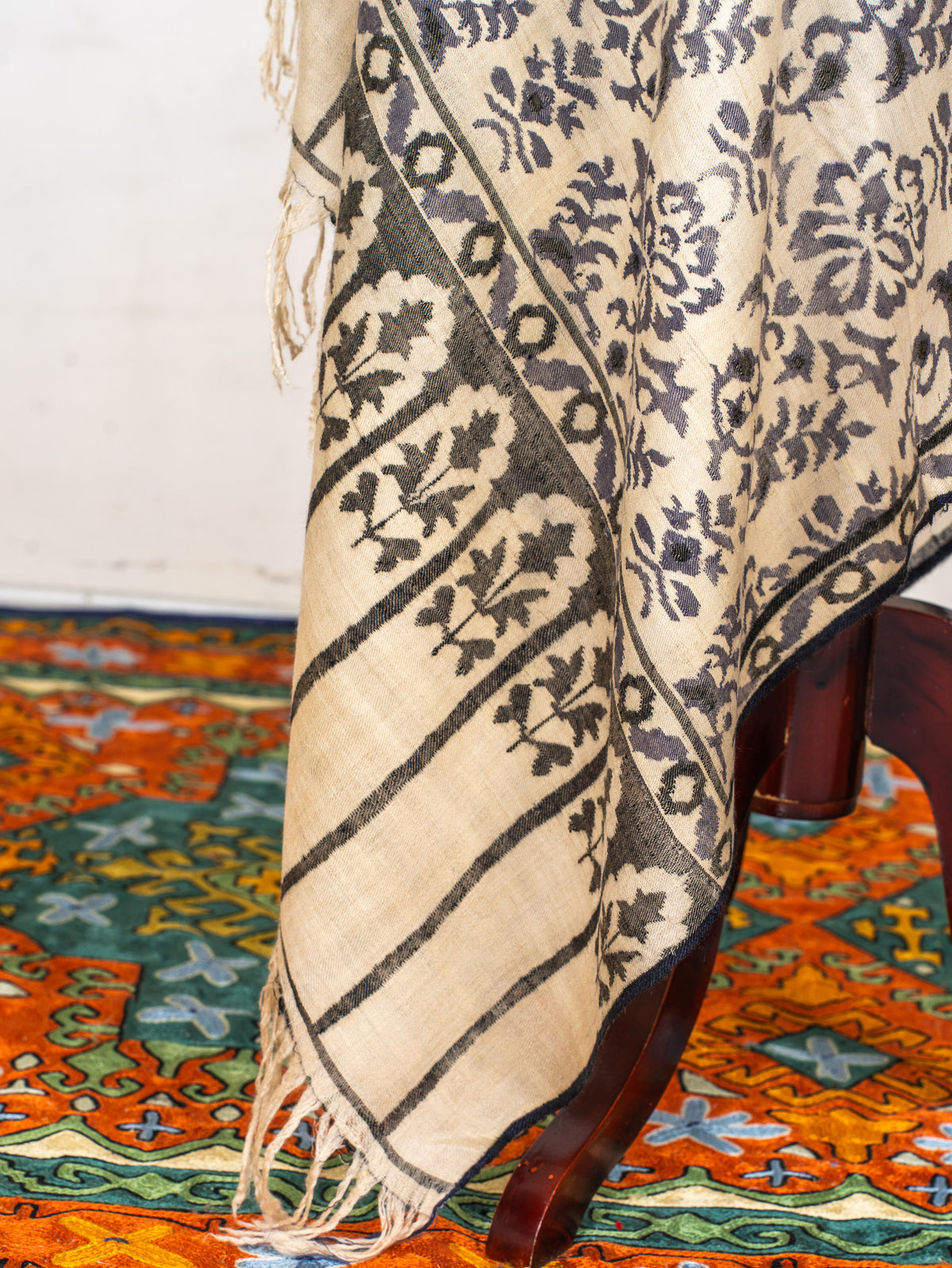 Monochrome Garden Hand Woven Kani Pure Pashmina Shawl