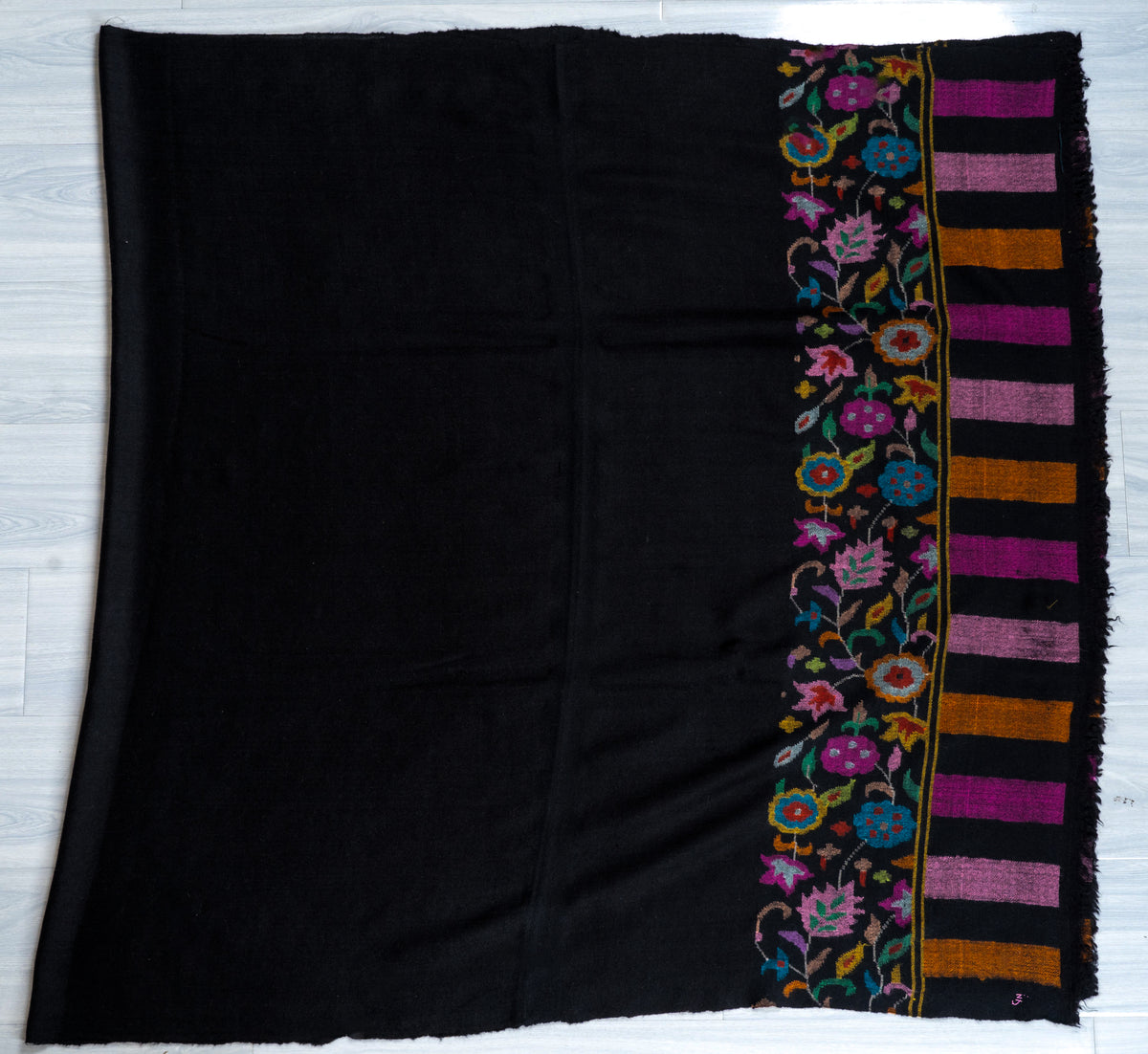 Noir Garden Hand Woven Kani Pure Pashmina Shawl