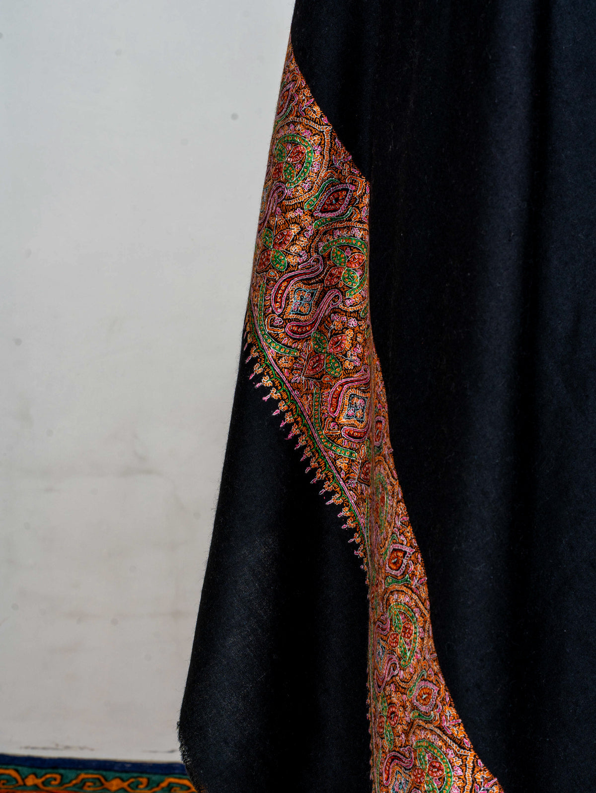 Midnight Border Pure Pashmina Sozni Hand Embroidered Shawl