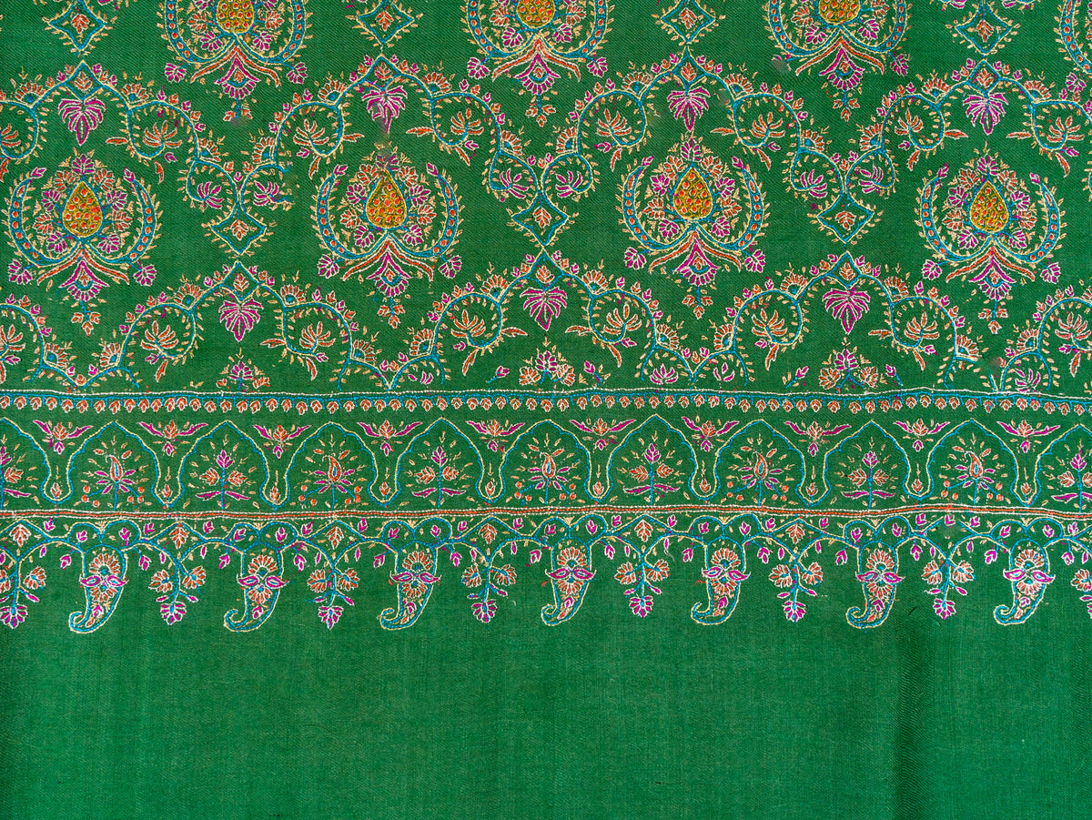 Pure silk embroidered Pure Pashmina Sozni Shawl