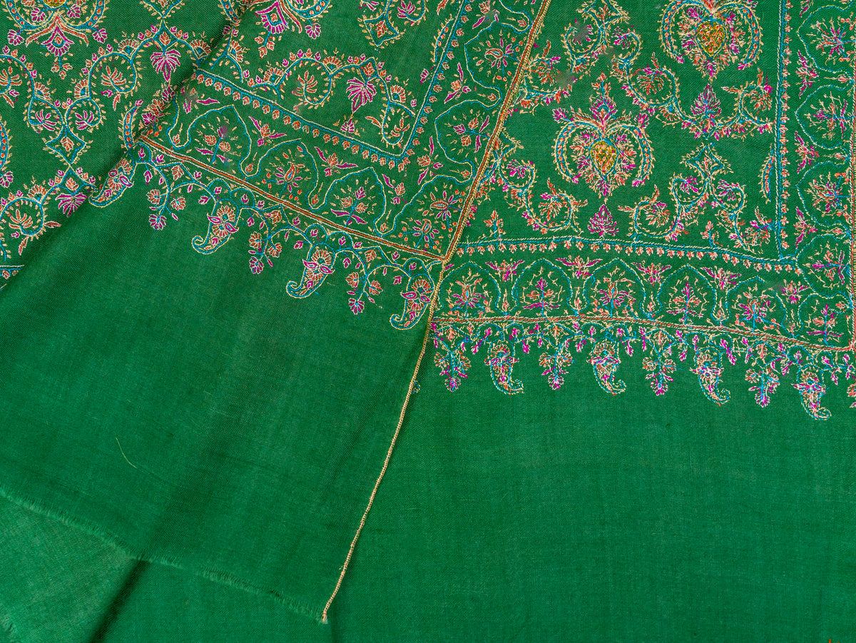 Pure silk embroidered Pure Pashmina Sozni Shawl