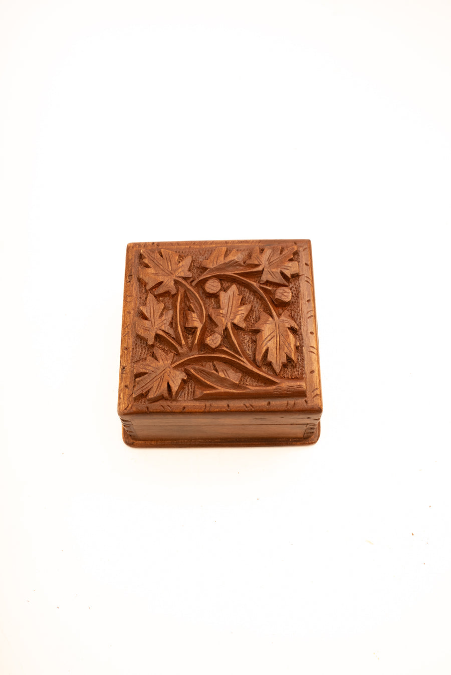 Size 4" x 4" x 2": Hand Carved Walnut Wood Wooden Box: Maple Leaf Garden