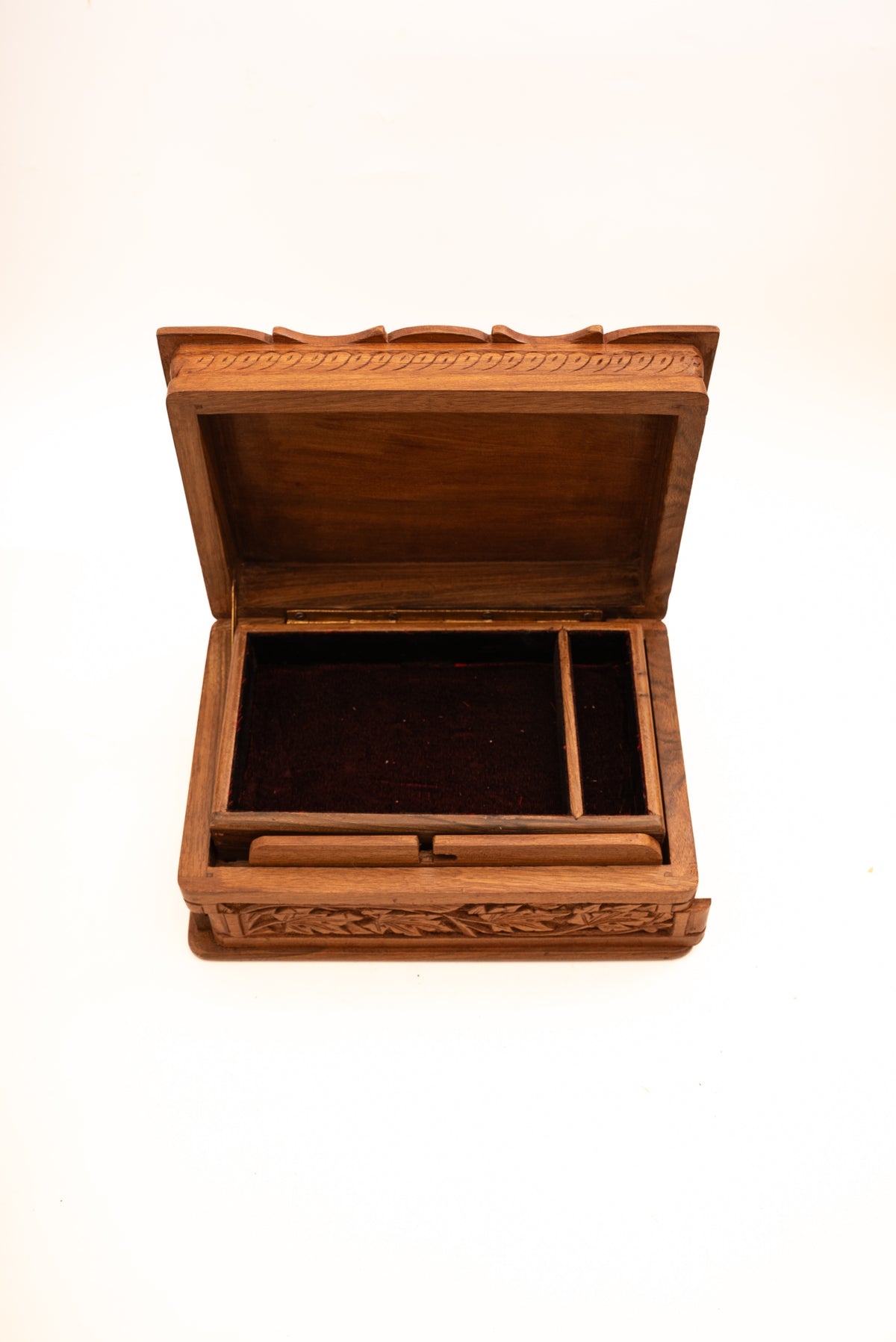 Size: 9" x 6" x 4" Hand Carved Walnut Wood Wooden Box