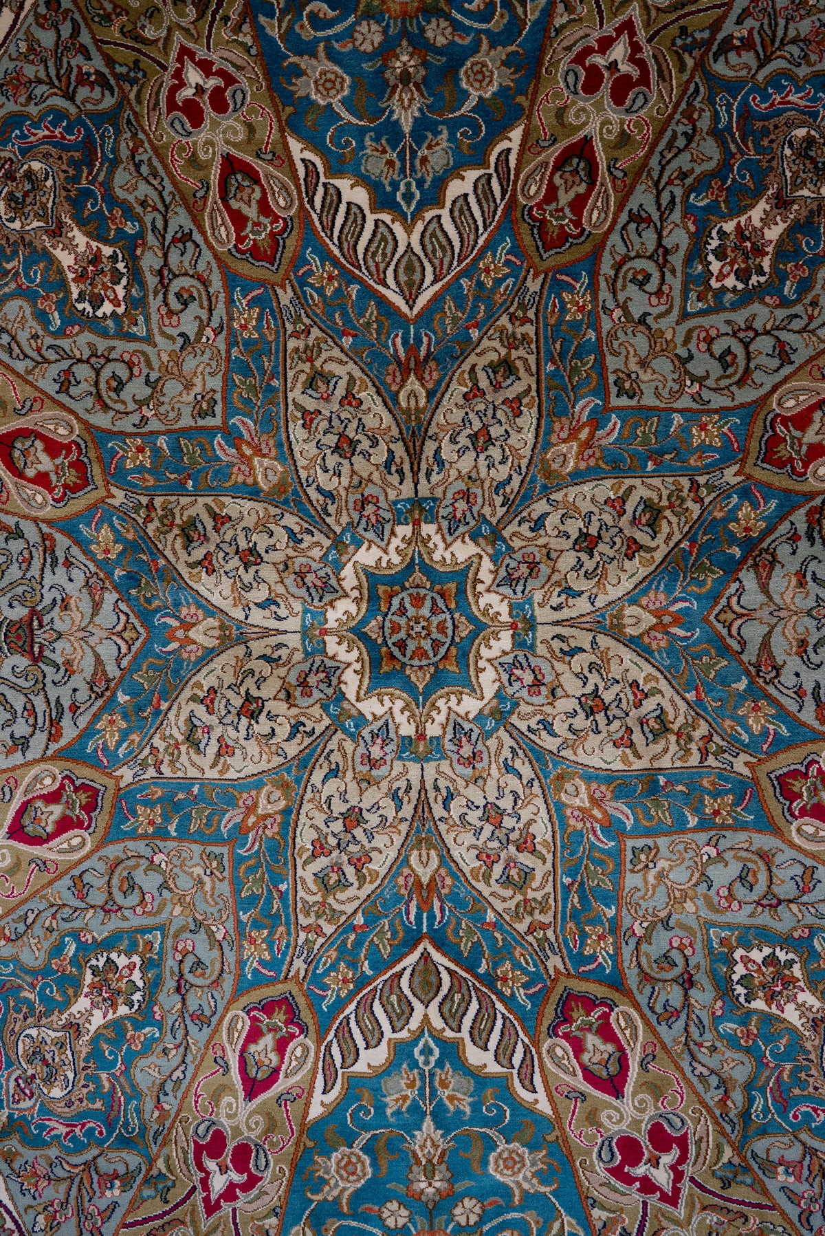 6ft x 4ft: Royal Azure Pavilion: Hand Knotted Mulberry silk on silk Kashmiri Carpet