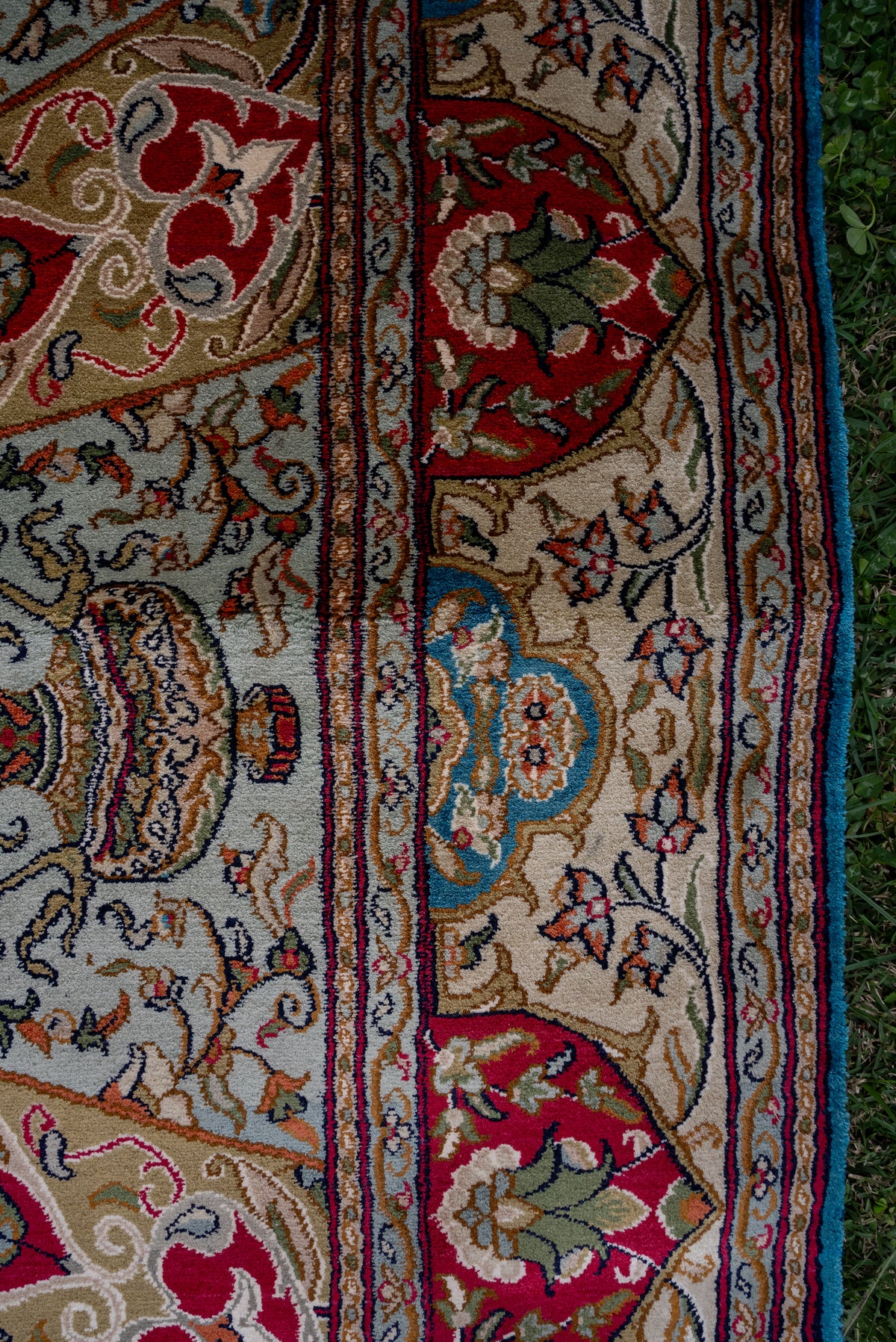 6ft x 4ft: Royal Azure Pavilion: Hand Knotted Mulberry silk on silk Kashmiri Carpet