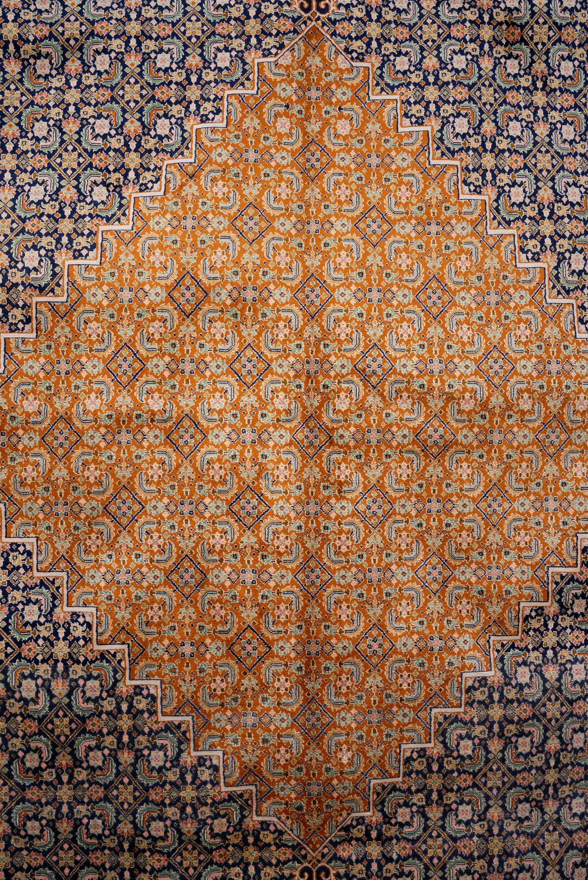 9ft x 6ft: Golden Mosaic Medallion: Hand Knotted Mulberry silk on silk Kashmiri Carpet