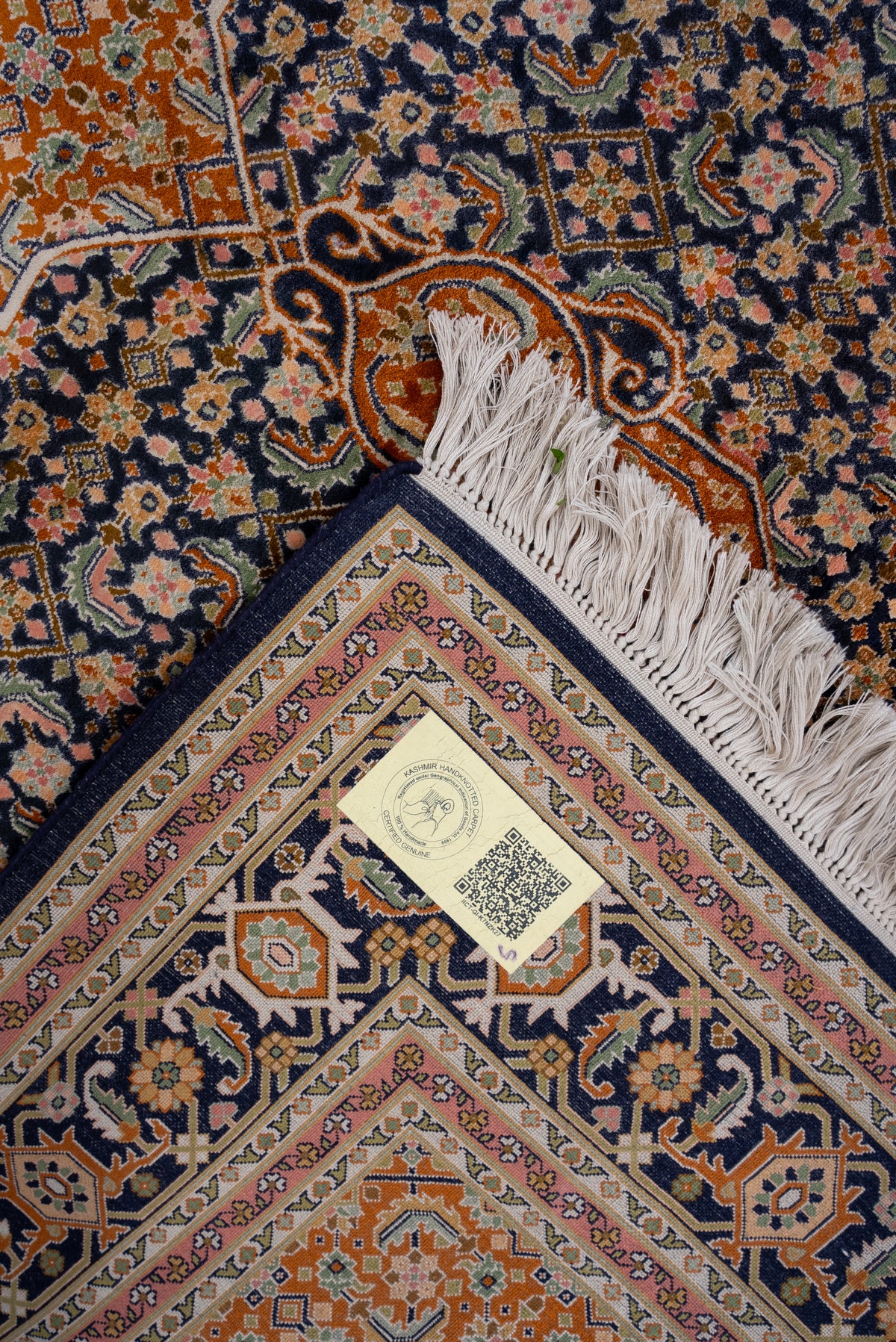 9ft x 6ft: Golden Mosaic Medallion: Hand Knotted Mulberry silk on silk Kashmiri Carpet