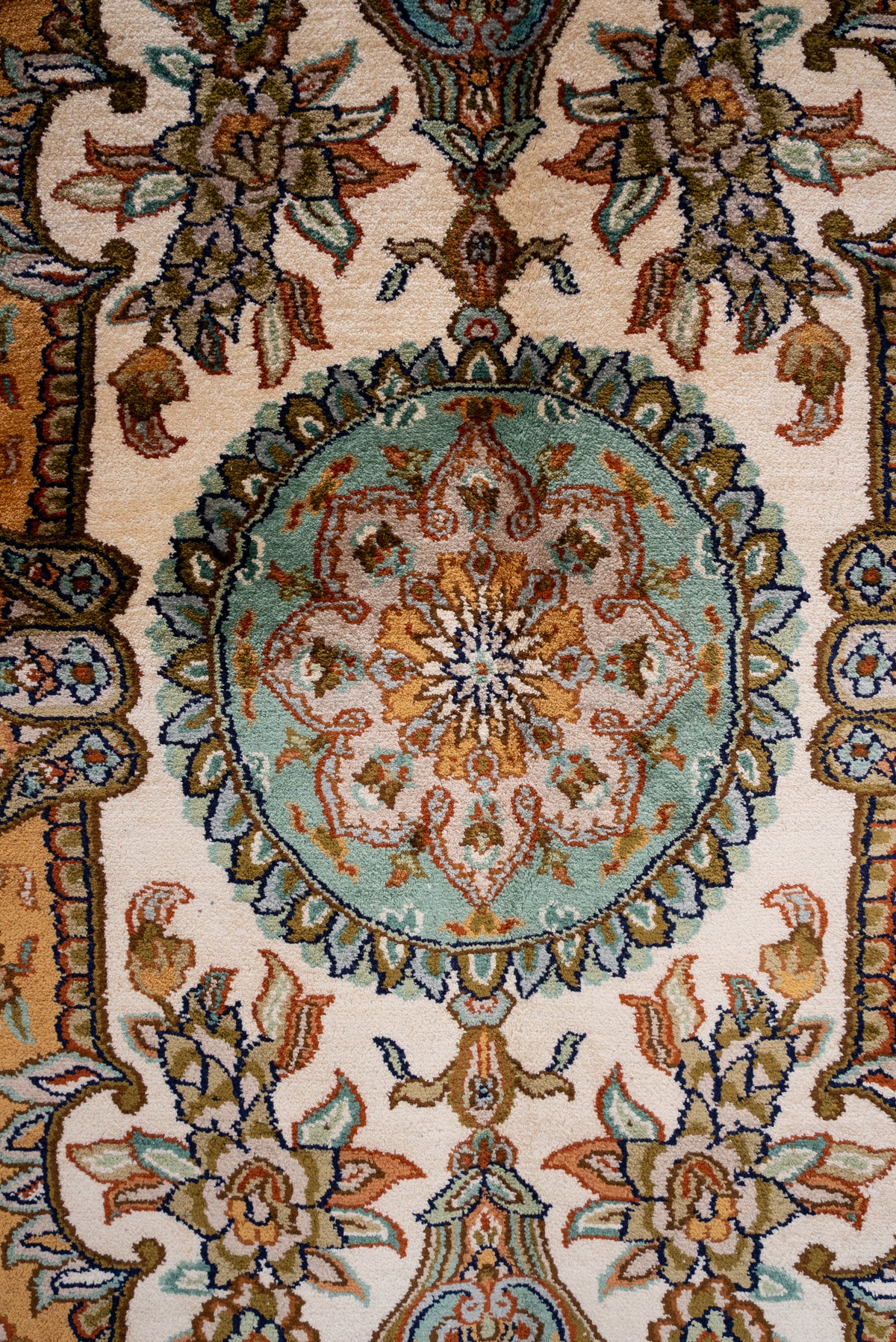 2.5ft x 4ft Imperial Crimson Panel Legacy: Hand Knotted Mulberry silk on silk Kashmiri Carpet