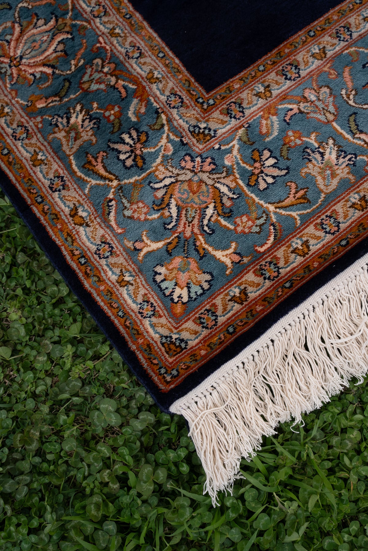 5ft x 3ft Sapphire Bloom Radiance: Hand Knotted Mulberry silk on silk Kashmiri Carpet