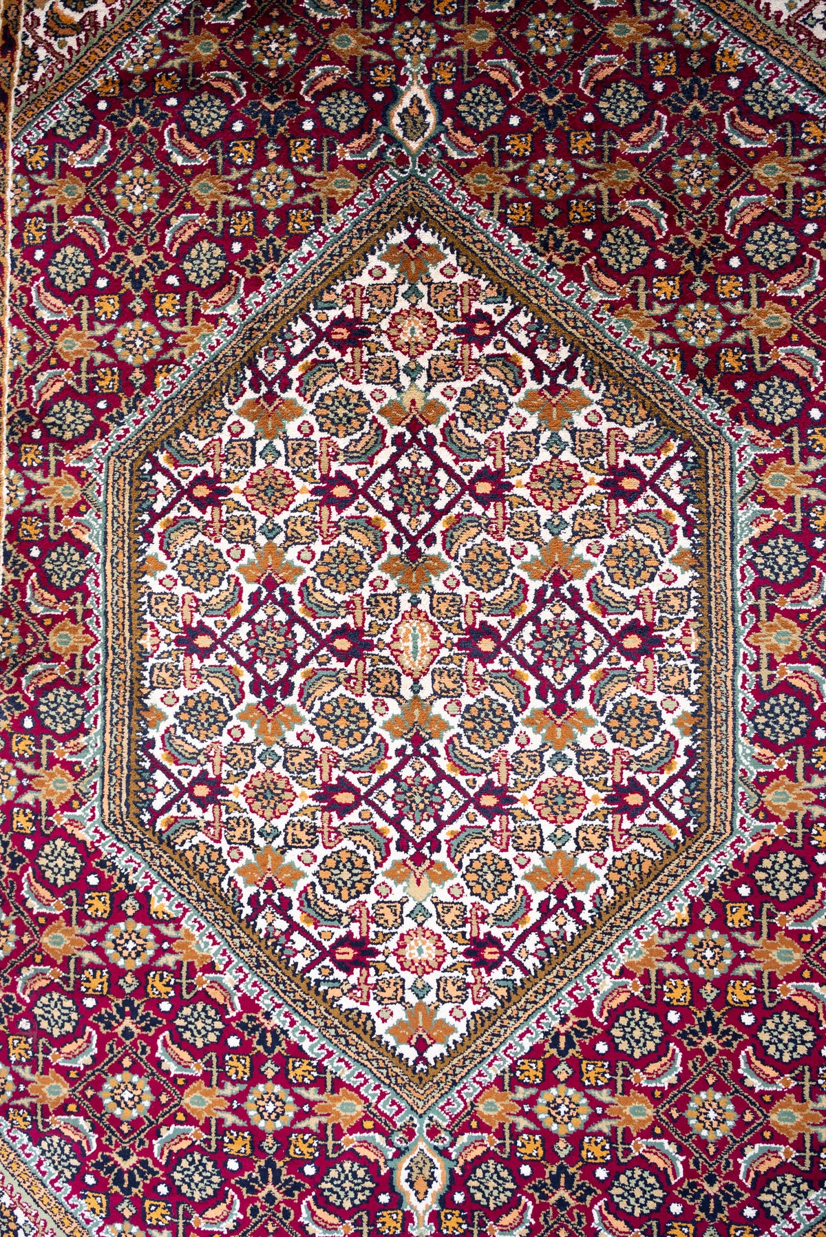 2.5ft x 4ft: Hand Knotted Mulberry silk on silk Kashmiri Carpet