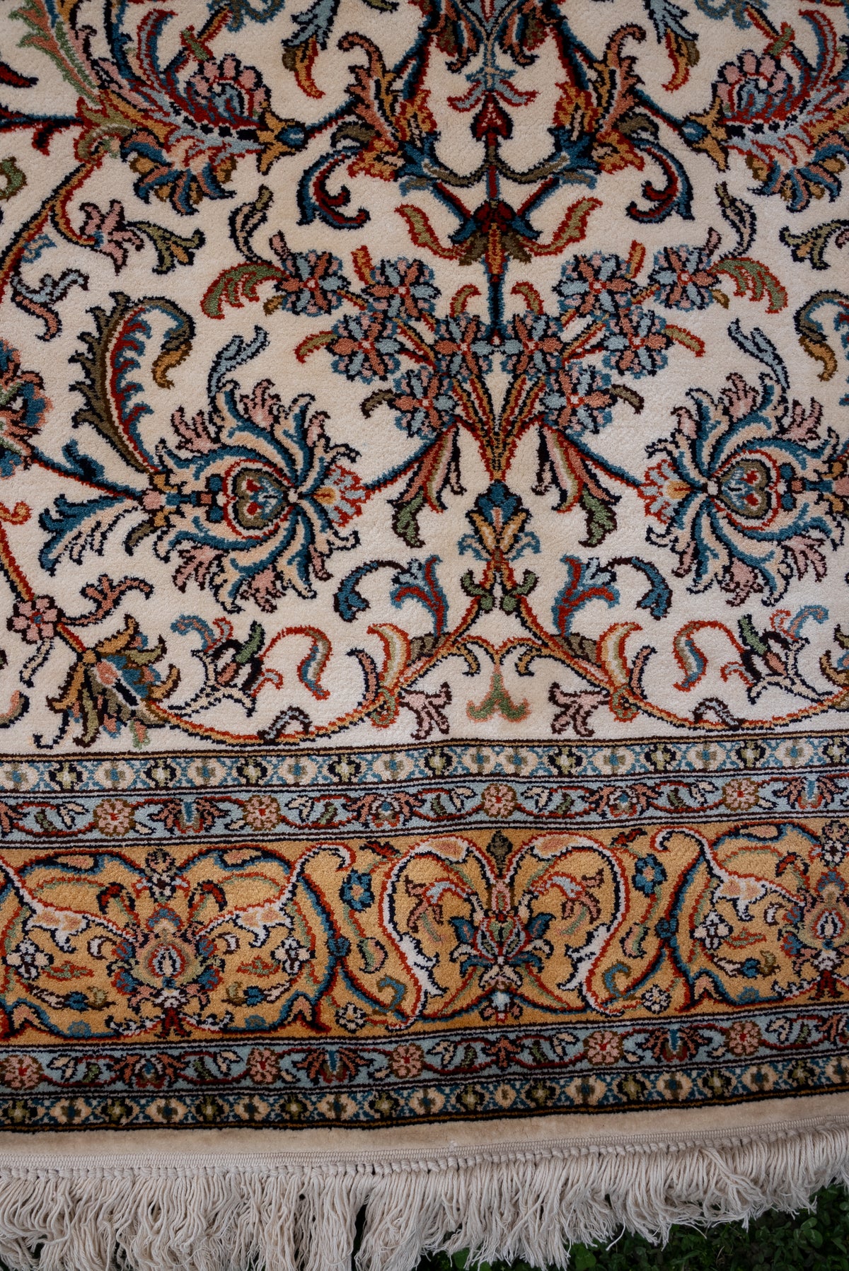 5ft x 3ft Hand Knotted Mulberry silk on silk Kashmiri Carpet