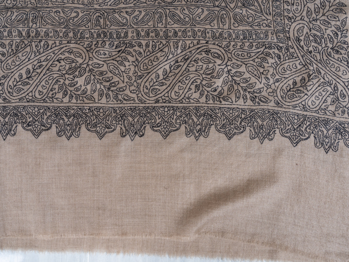 2.5 yards Pure Pashmina Shawl with Sozni Hand Embroidered Paisley Tapestry