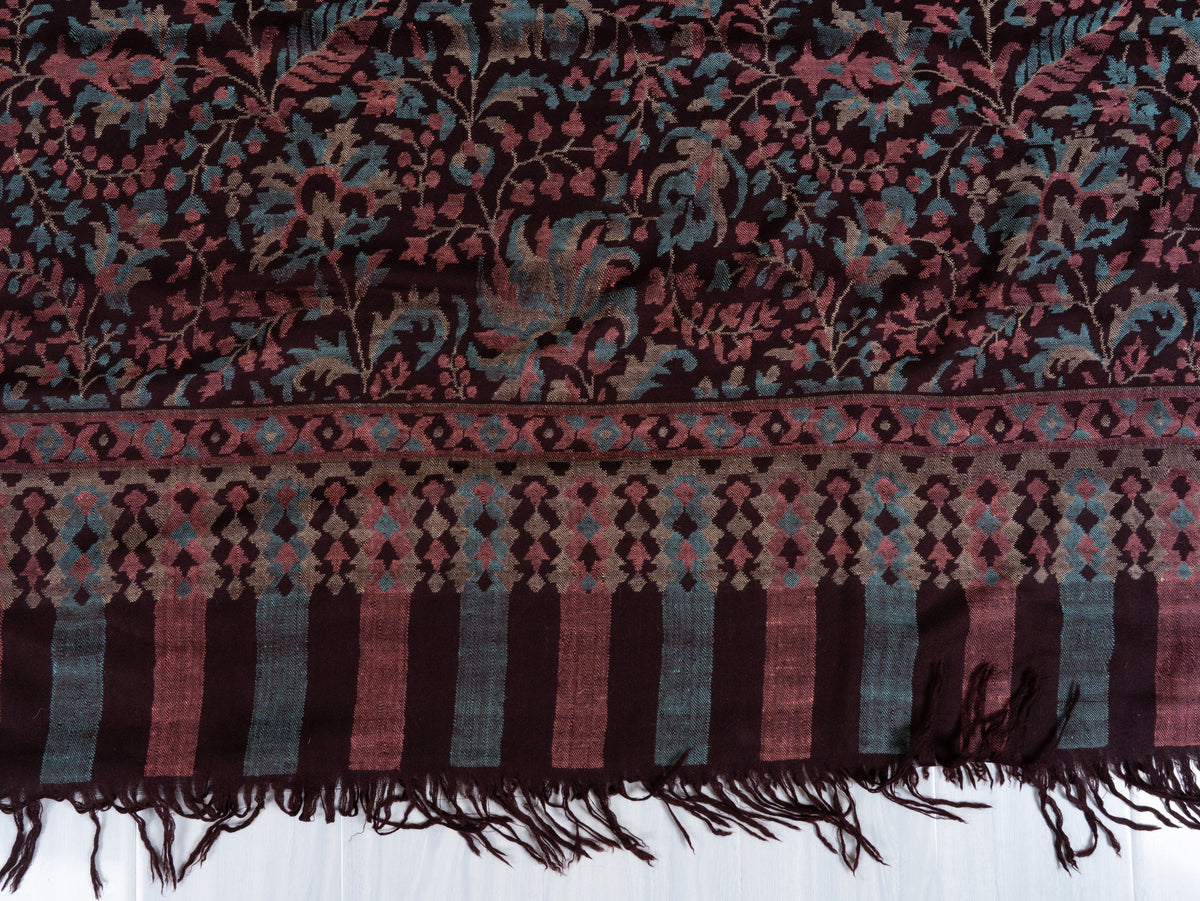 3 Yards Pure Pashmina Kani shawl with Rose and Blue Florals