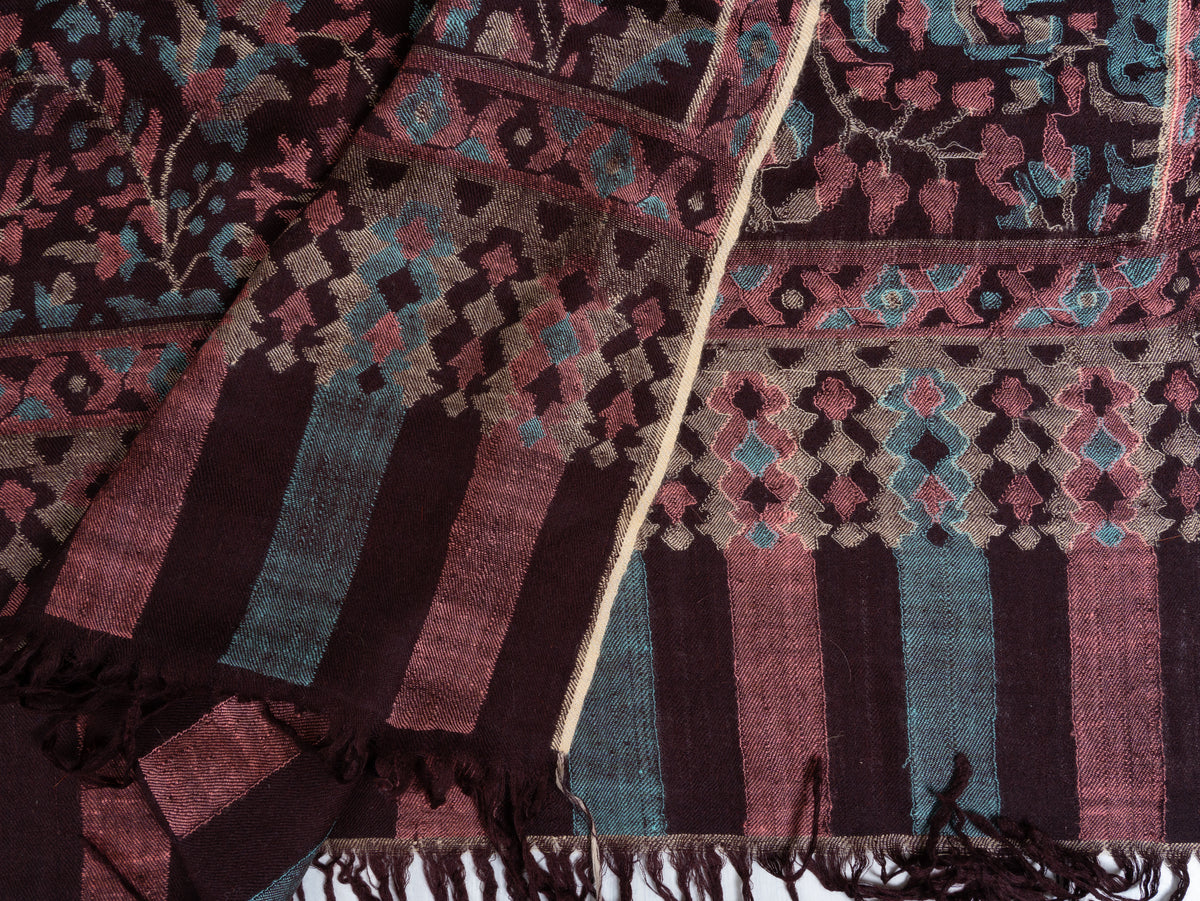 3 Yards Pure Pashmina Kani shawl with Rose and Blue Florals