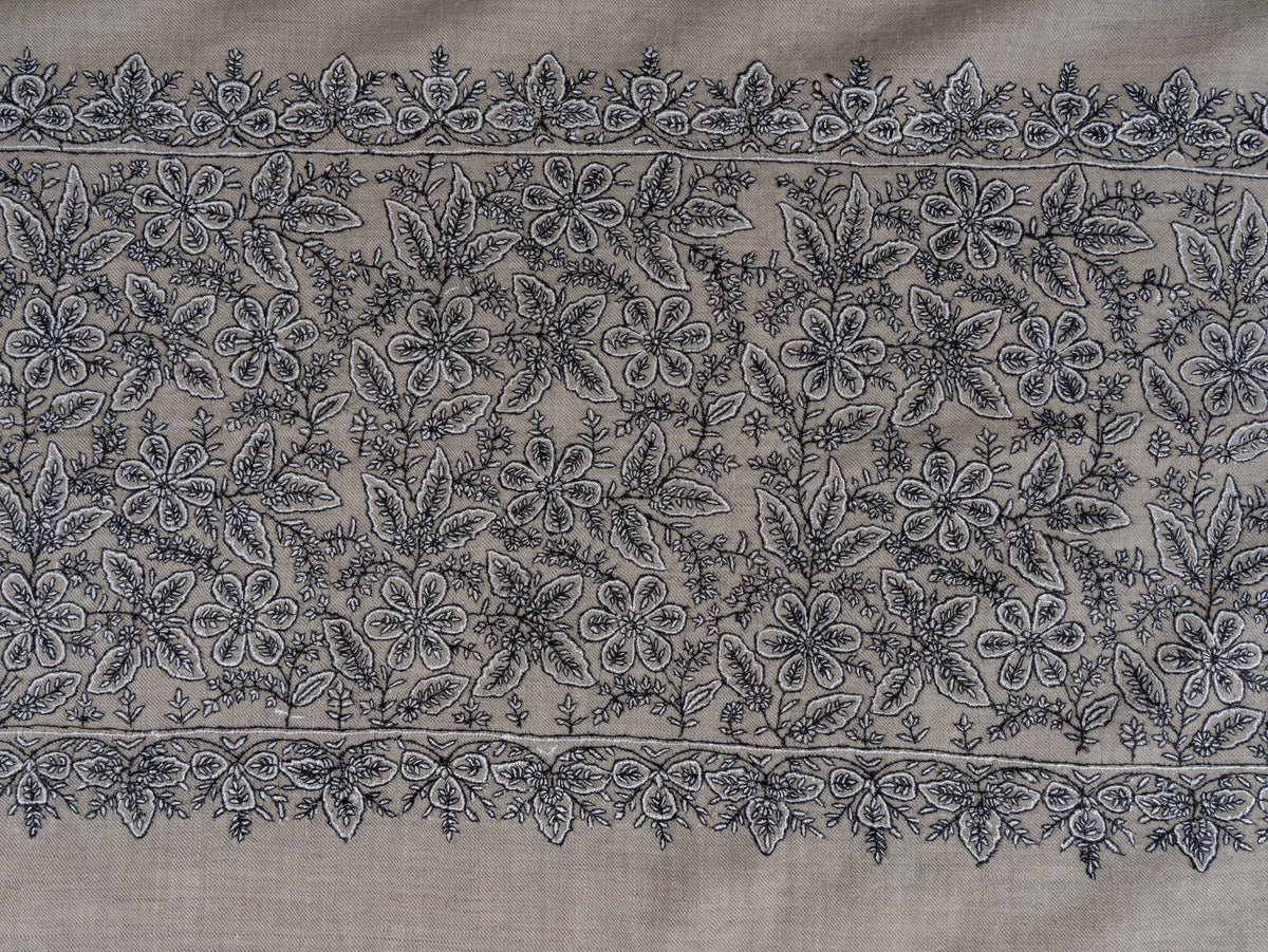 3 Yards Silver Fern Elegance Pure Pashmina Shawl with Sozni Hand Embroidered Floral Corners