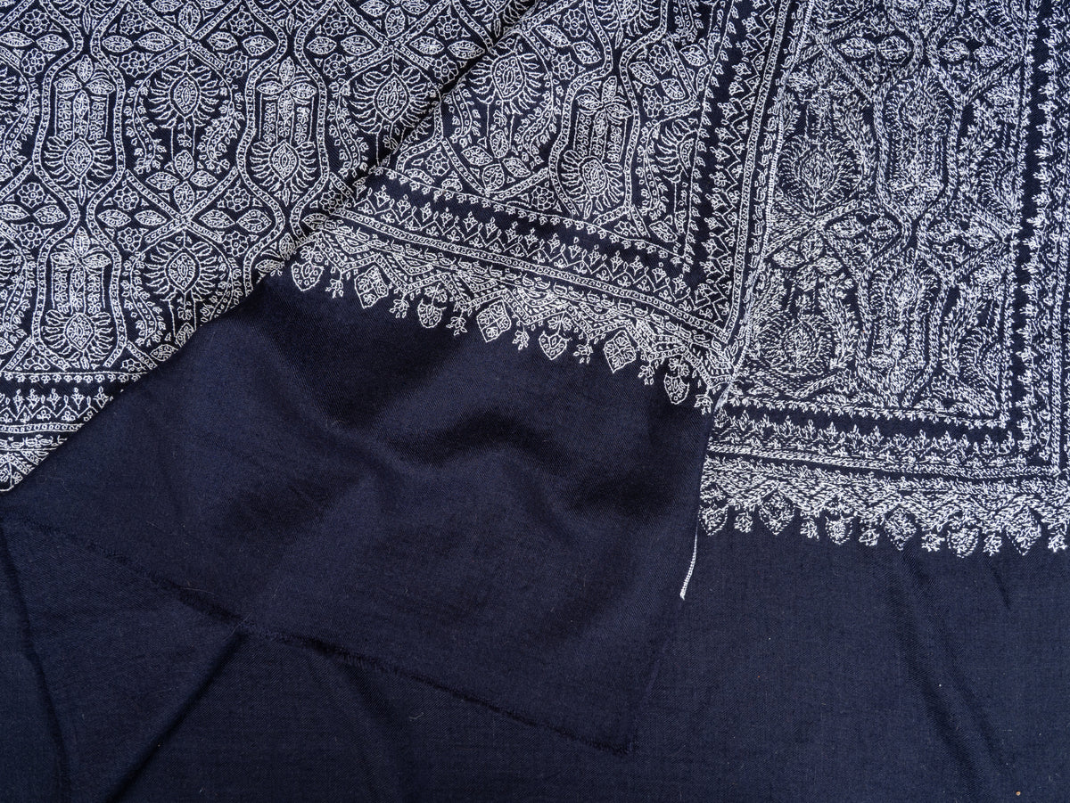 Silver Labyrinth Pure Pashmina Shawl with Sozni Hand Embroidered Ornamental Floral Patterns