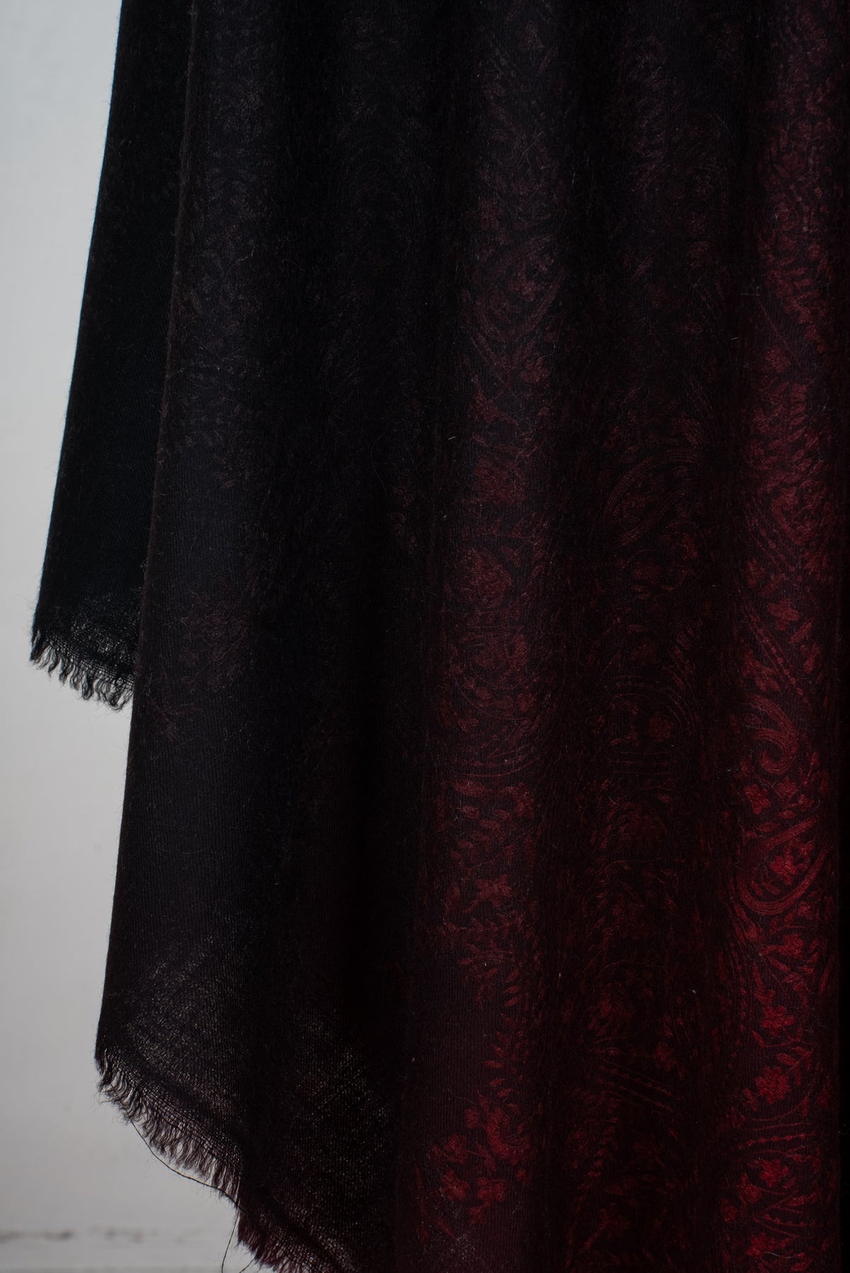 Ombre Midnight Ember Glow: Pure Pashmina Hand Embroidered Jamawar Shawl