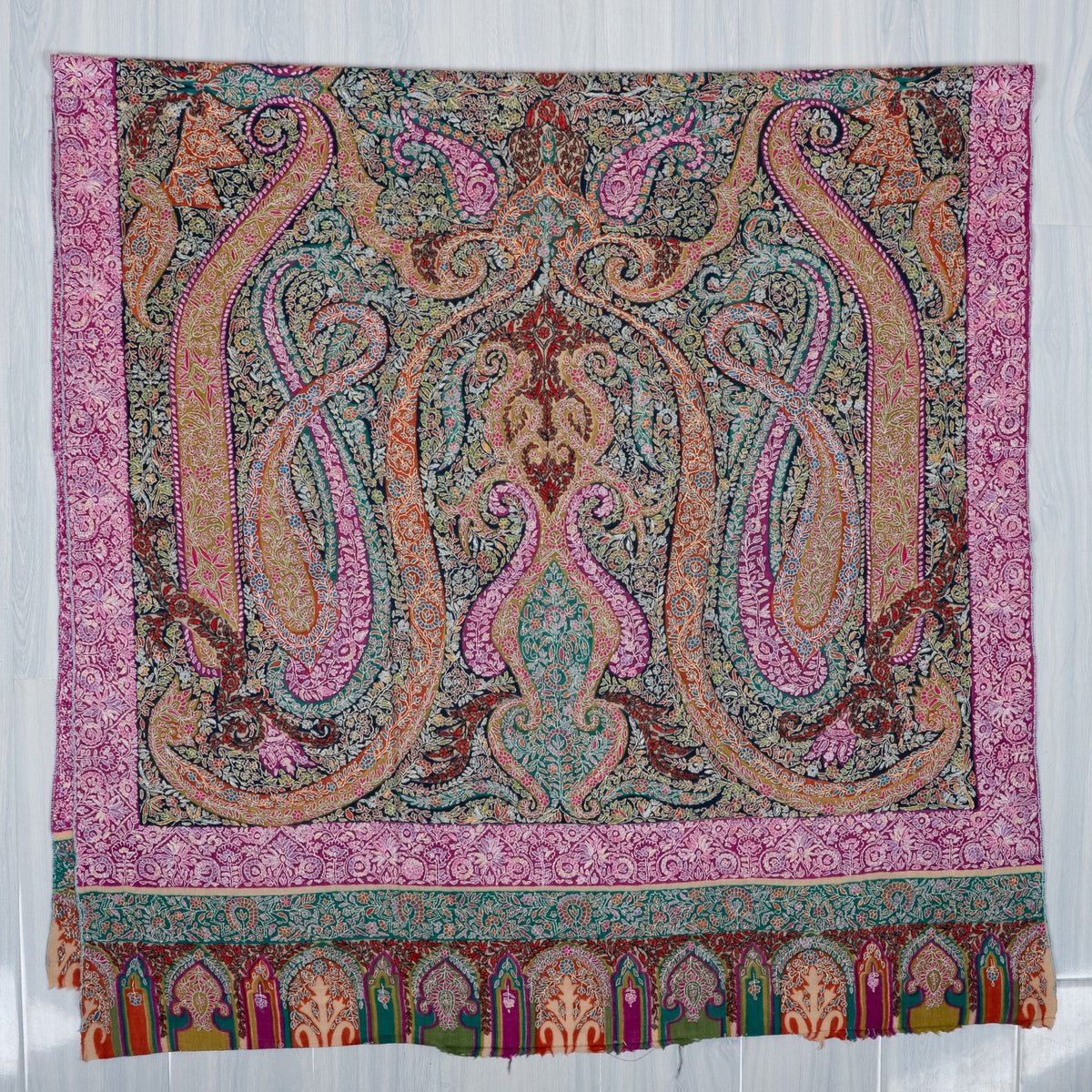 Royale Paisley Tapestry: Kalamkari Pure Pashmina Hand Embroidered Shawl