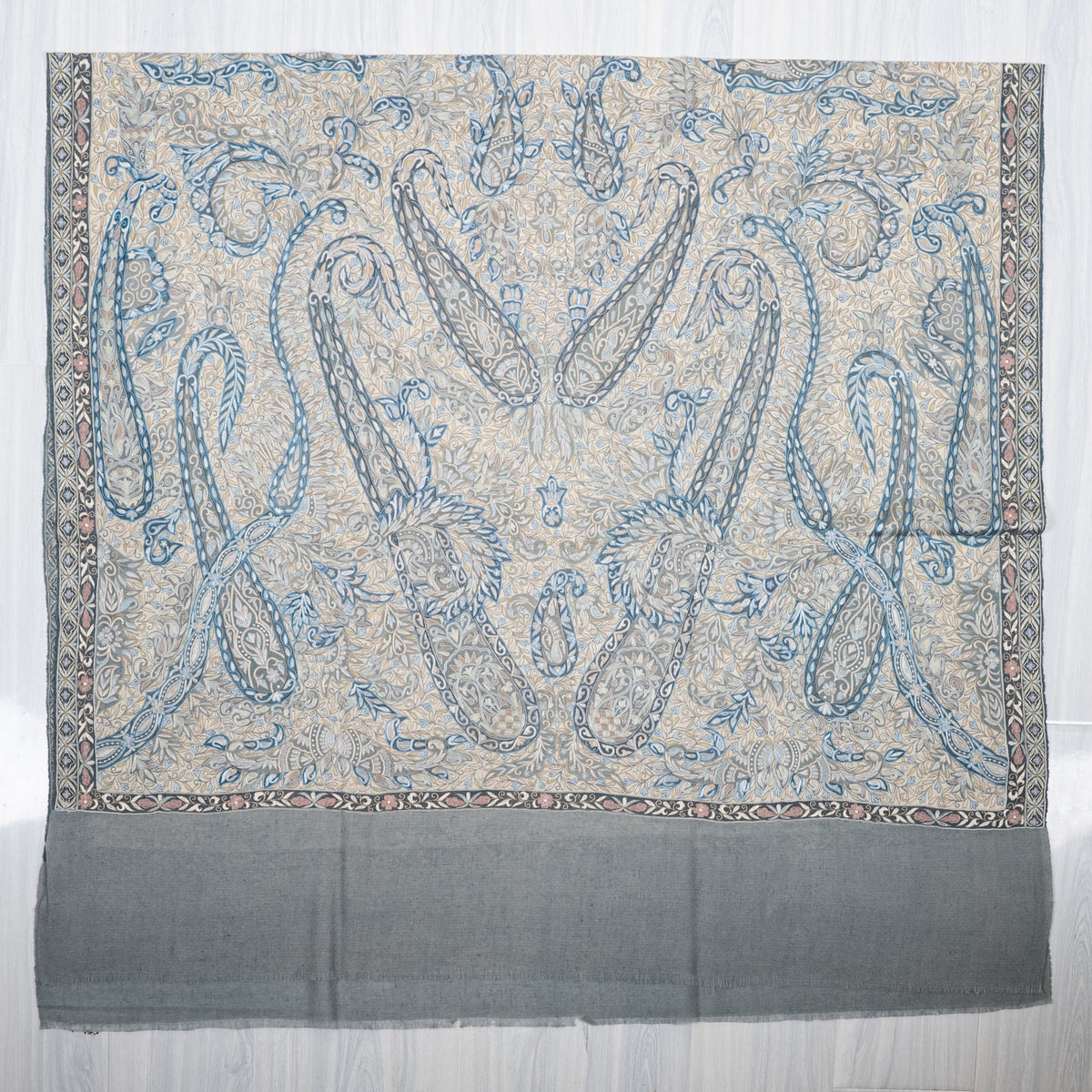 Frosted Paisley Reverie: Pure Pashmina Hand Embroidered Shawl