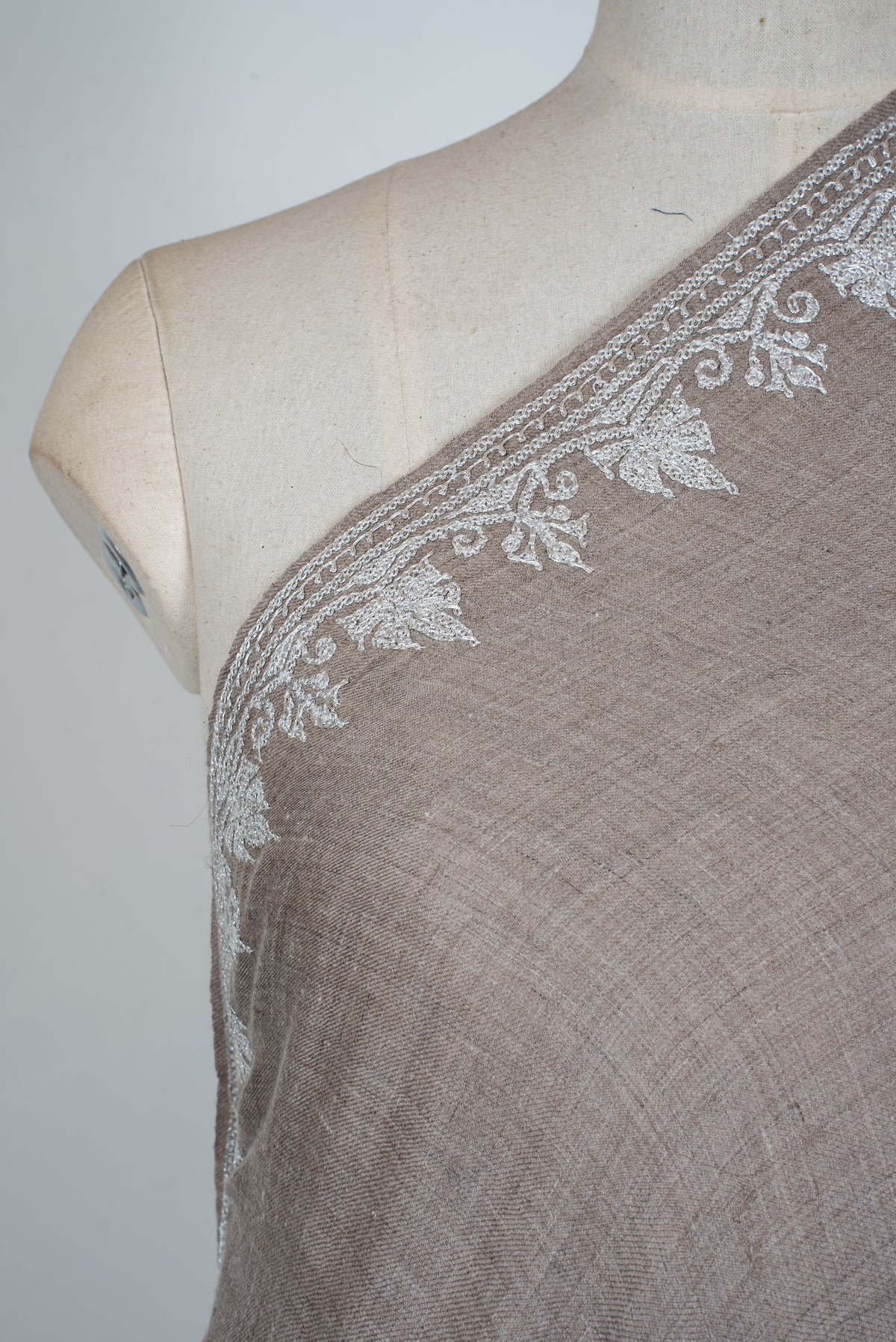 3 yards Moonstone Ivory Elegance: Pure Pashmina Hand Embroidered Shawl