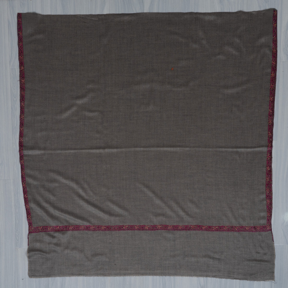 Emerald Vine Merino wool 2.5 Yards Sozni Hand Embroidered Shawl
