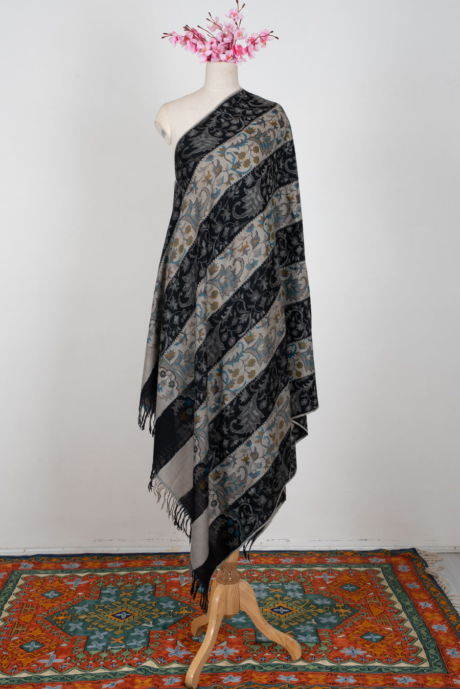 Hand Woven Pure Pashmina Kani Shawl