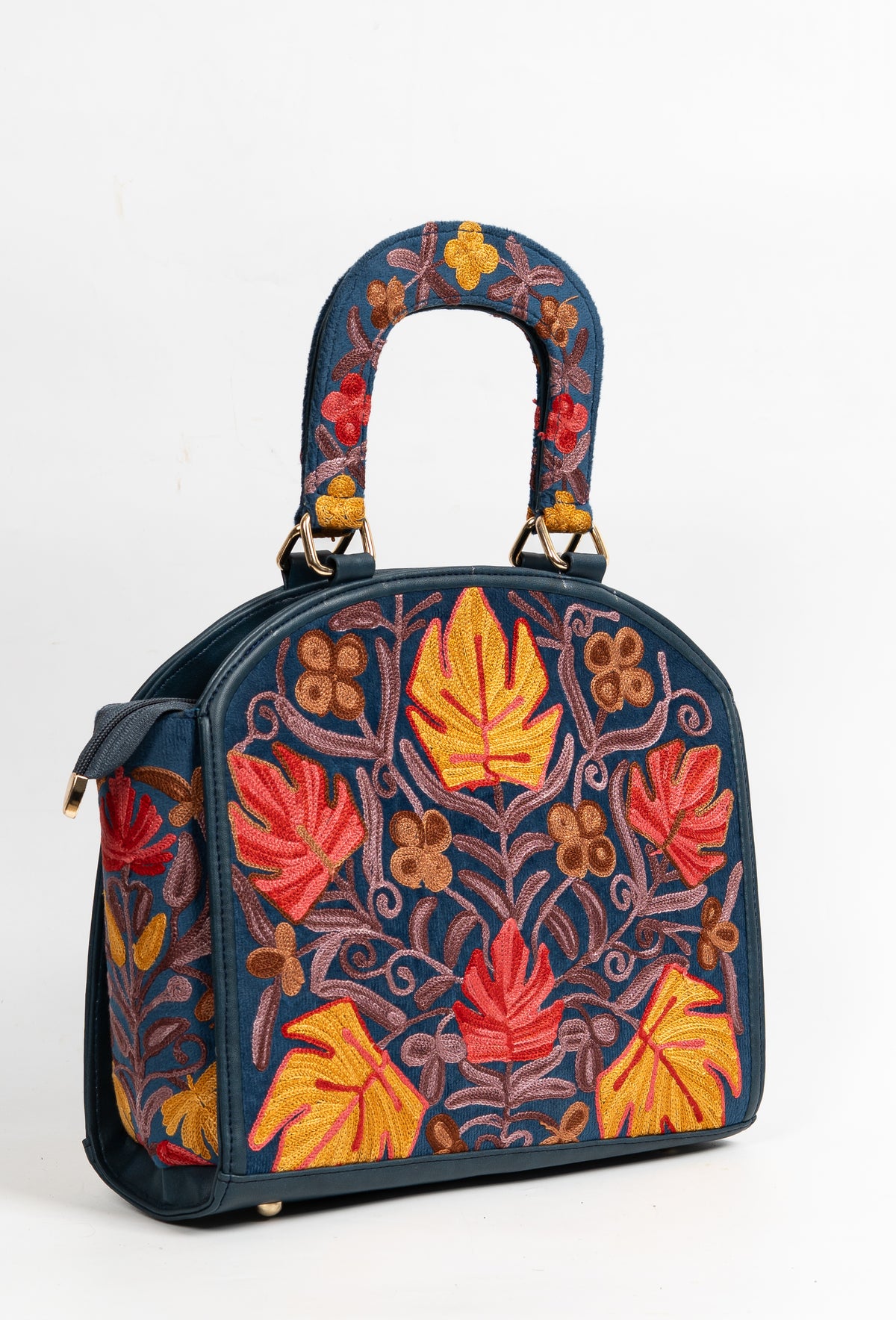 Shab-e-Nilofar – Aari Embroidery Handbag