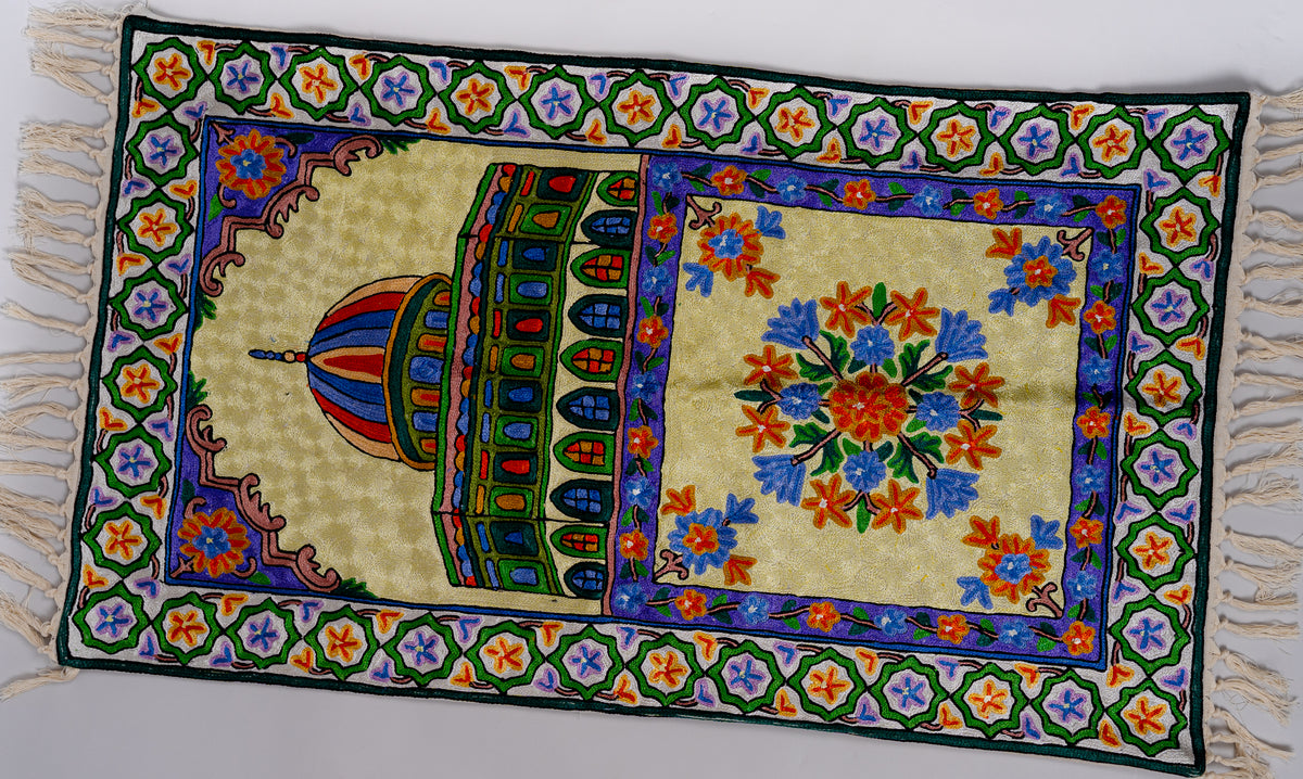 Qubbah-e-Zar Chain Stitch Hand-Embroidered Jainimaz (Prayer Mat)