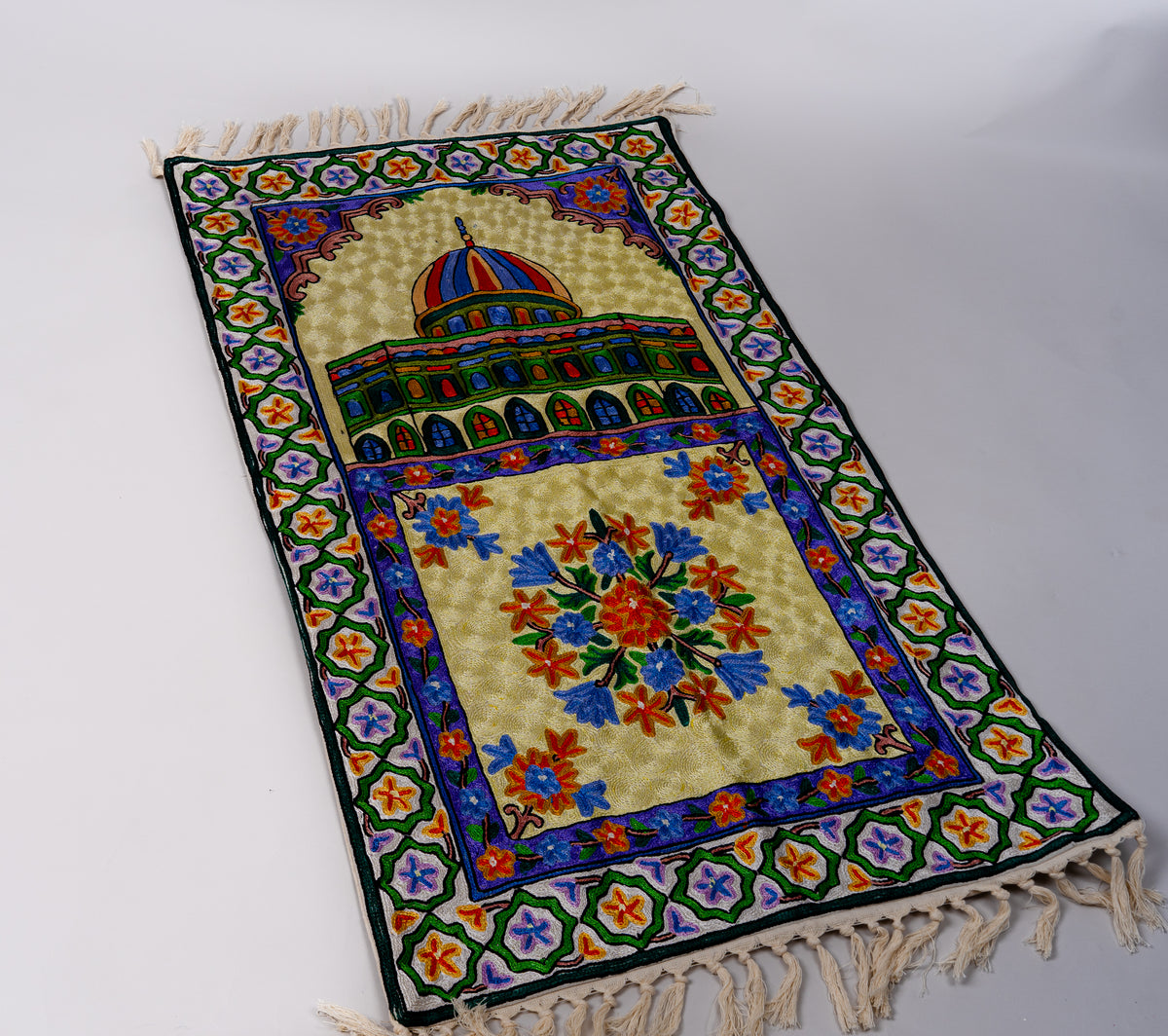 Qubbah-e-Zar Chain Stitch Hand-Embroidered Jainimaz (Prayer Mat)