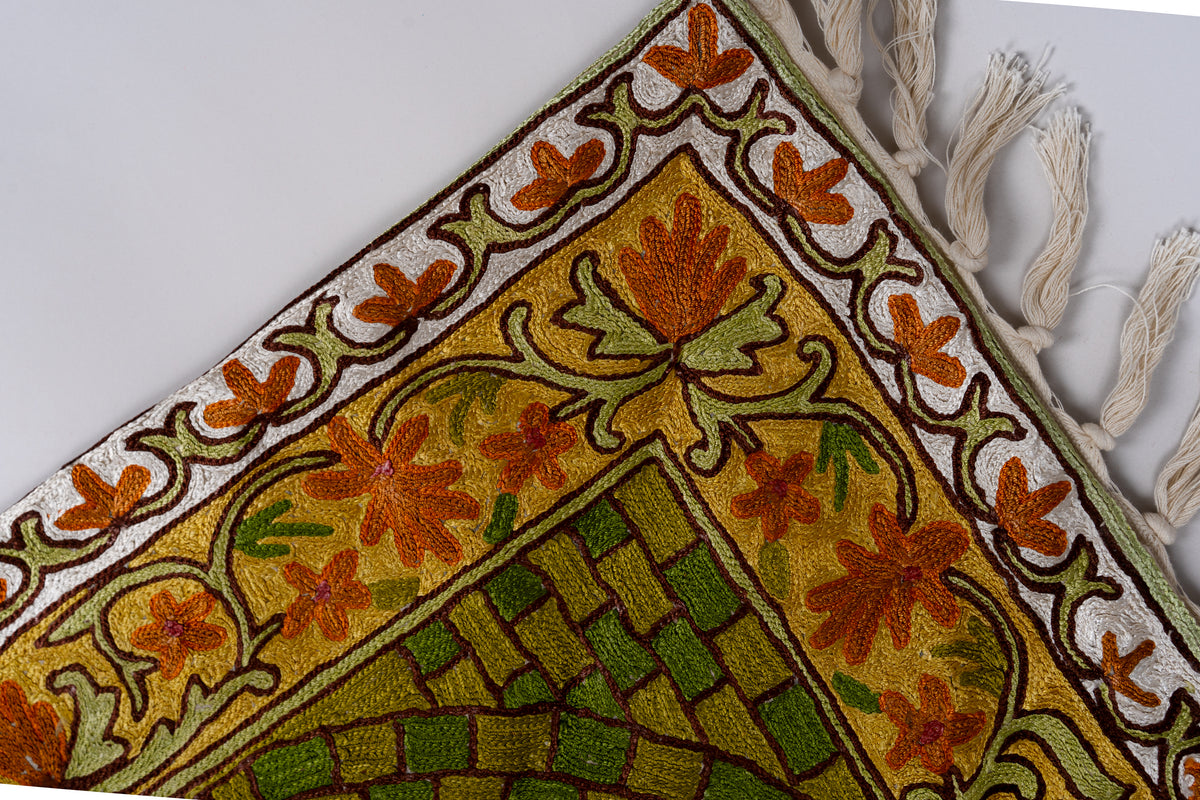 Zaitoon Qila Hand-Embroidered with Chain Stitch Detailing (Prayer Mat)