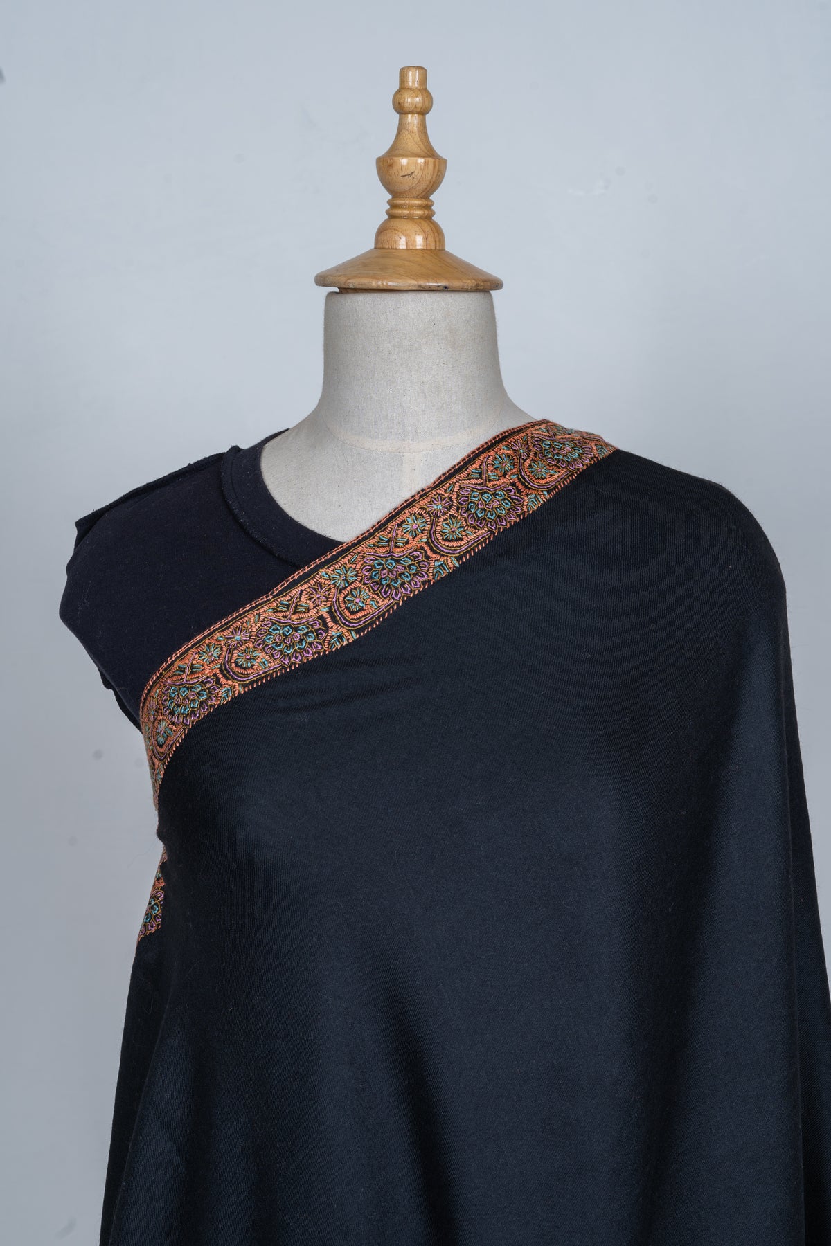Zunaira Noir: Sozni Border Hand-Embroidered Merino Wool Shawl