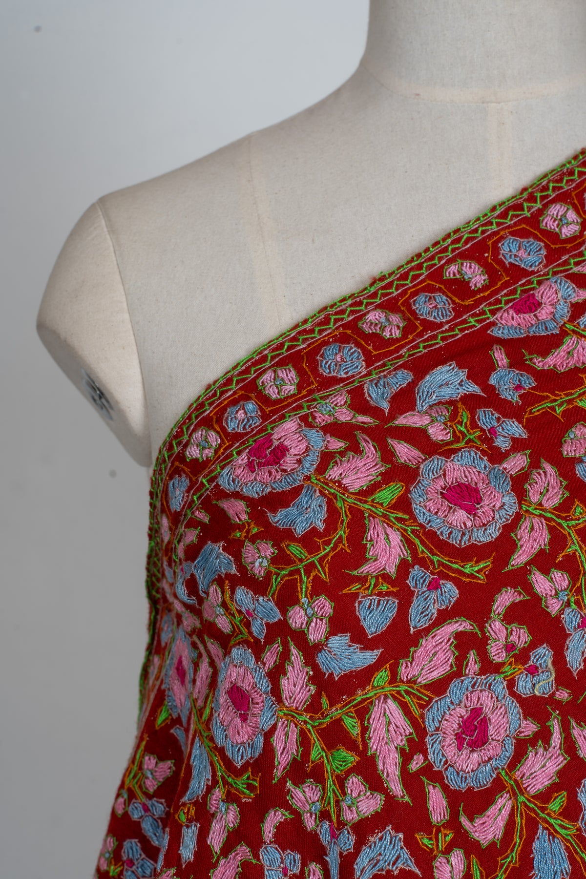 Gul-e-Gulnaar Papier Mache Kashmiri Shawl