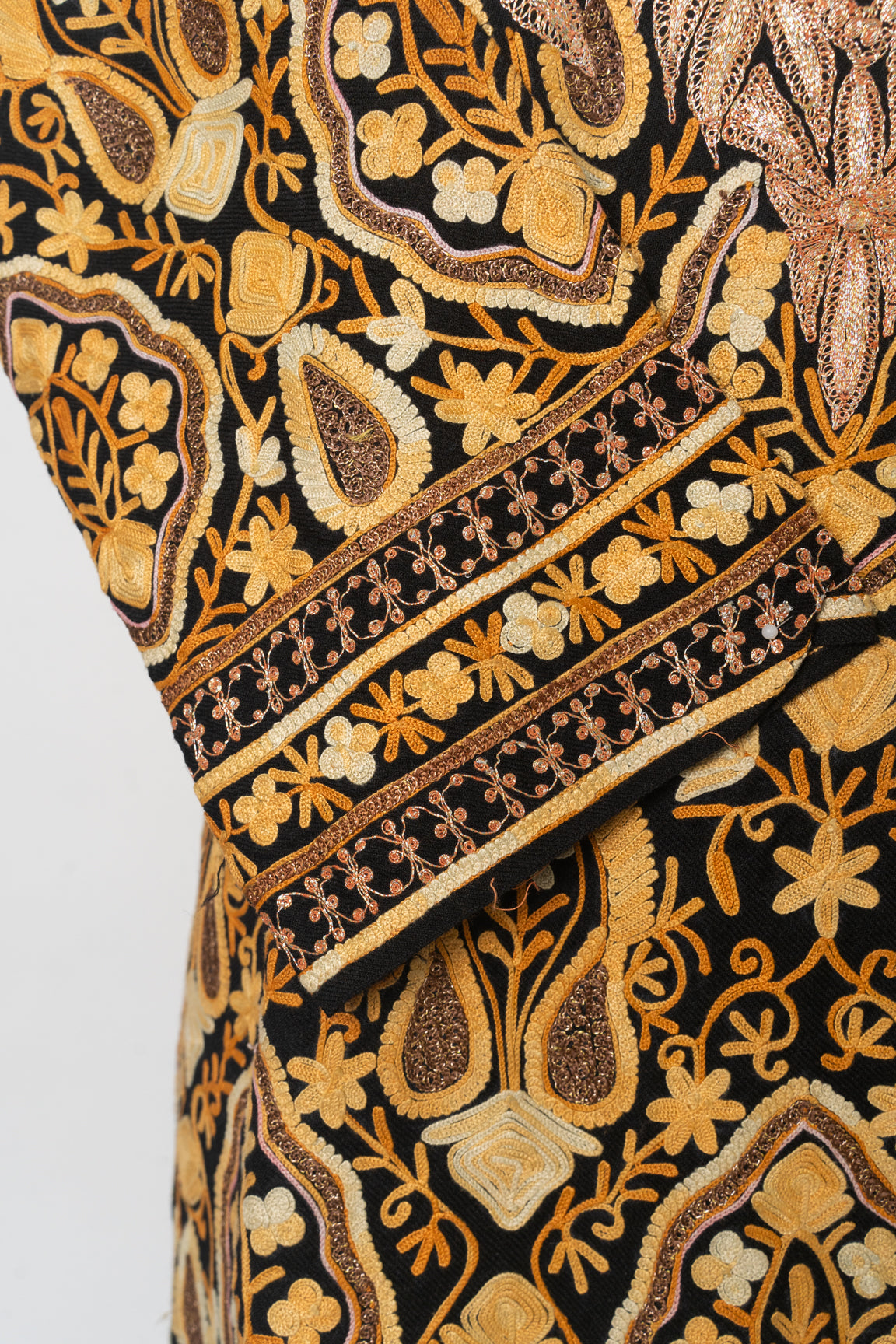 Majestic Ebony Kashmiri Pheran with Tilla & Aari Embroidery