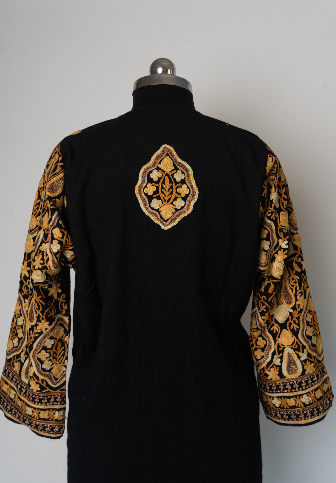 Majestic Ebony Kashmiri Pheran with Tilla & Aari Embroidery