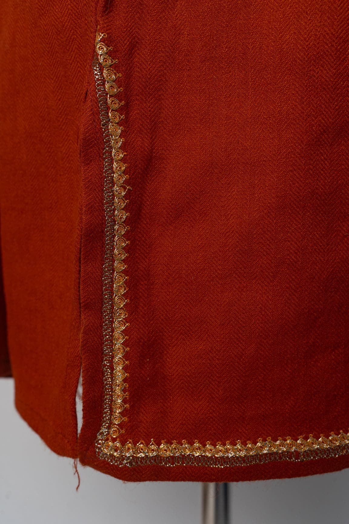 Autumn Flame Kashmiri Pheran with Tilla Embroidery