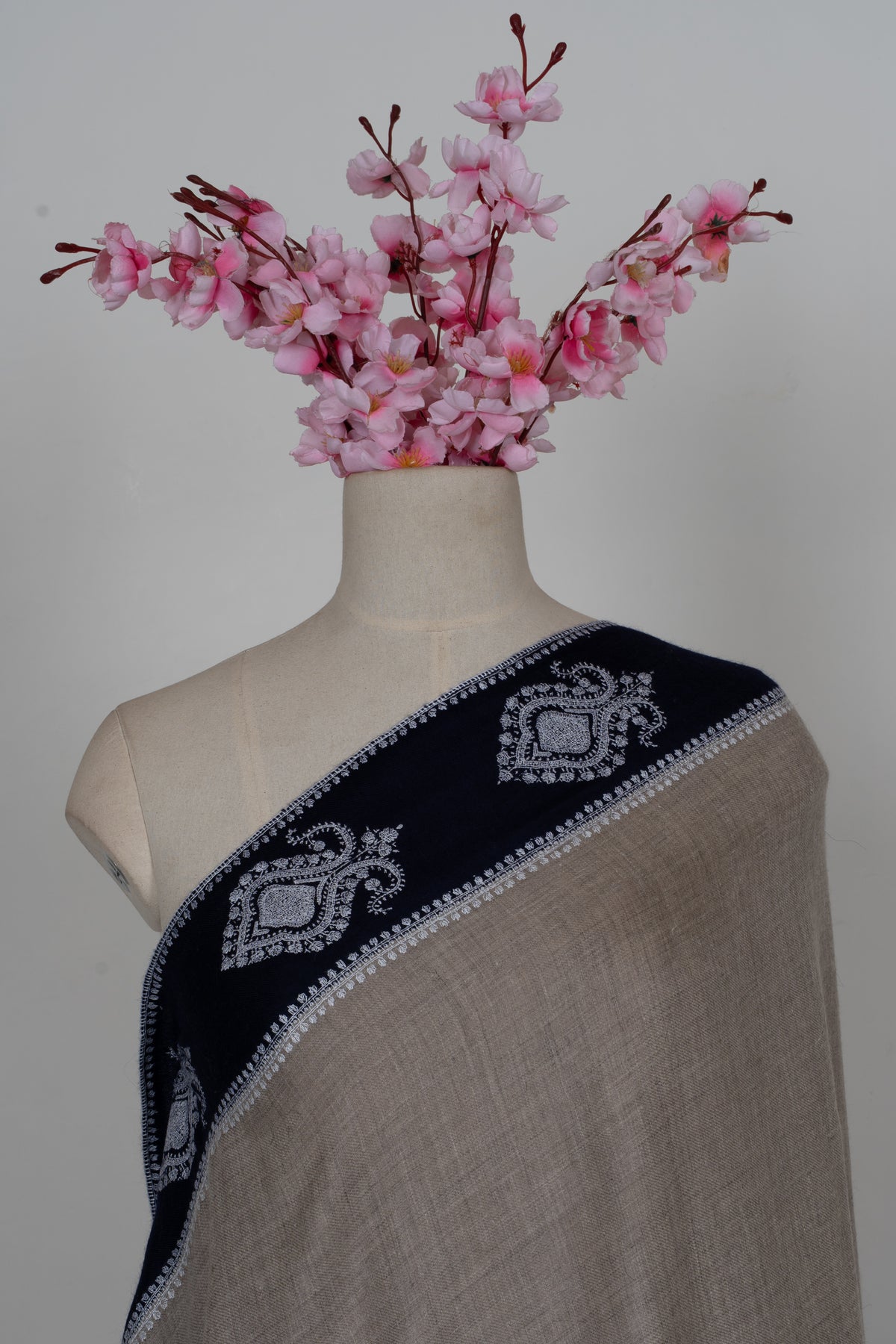 Midnight Contrast: Pure Pashmina Sozni Hand Embroidered Shawl