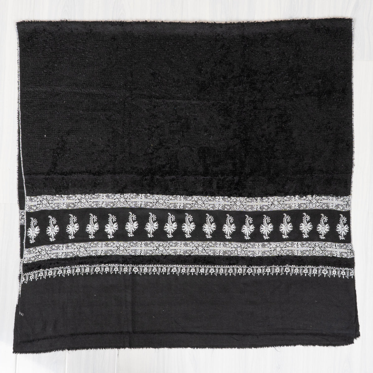 Noir Heritage: Pure Pashmina Sozni Hand Embroidered Shawl