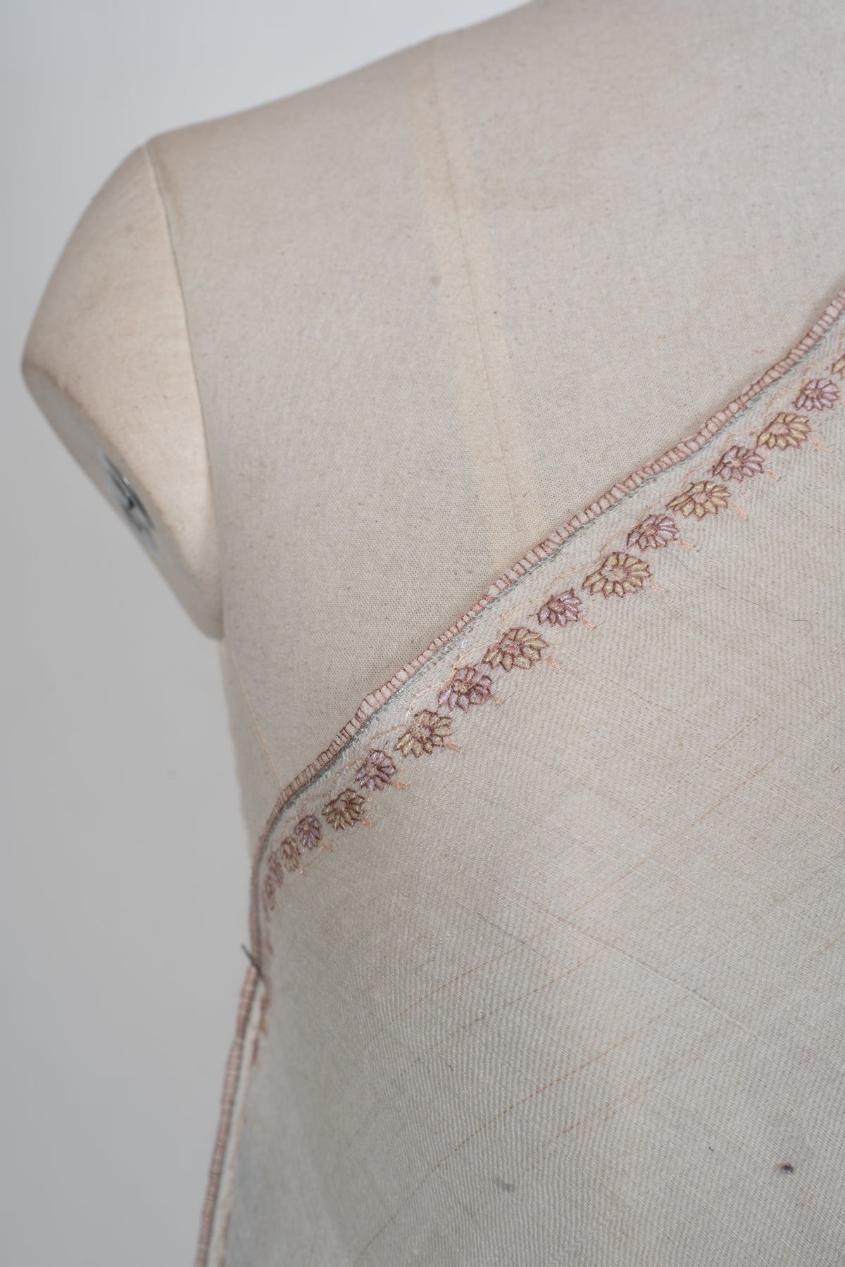 Ivory Crest: Pure Pashmina Sozni Hand Embroidered Shawl