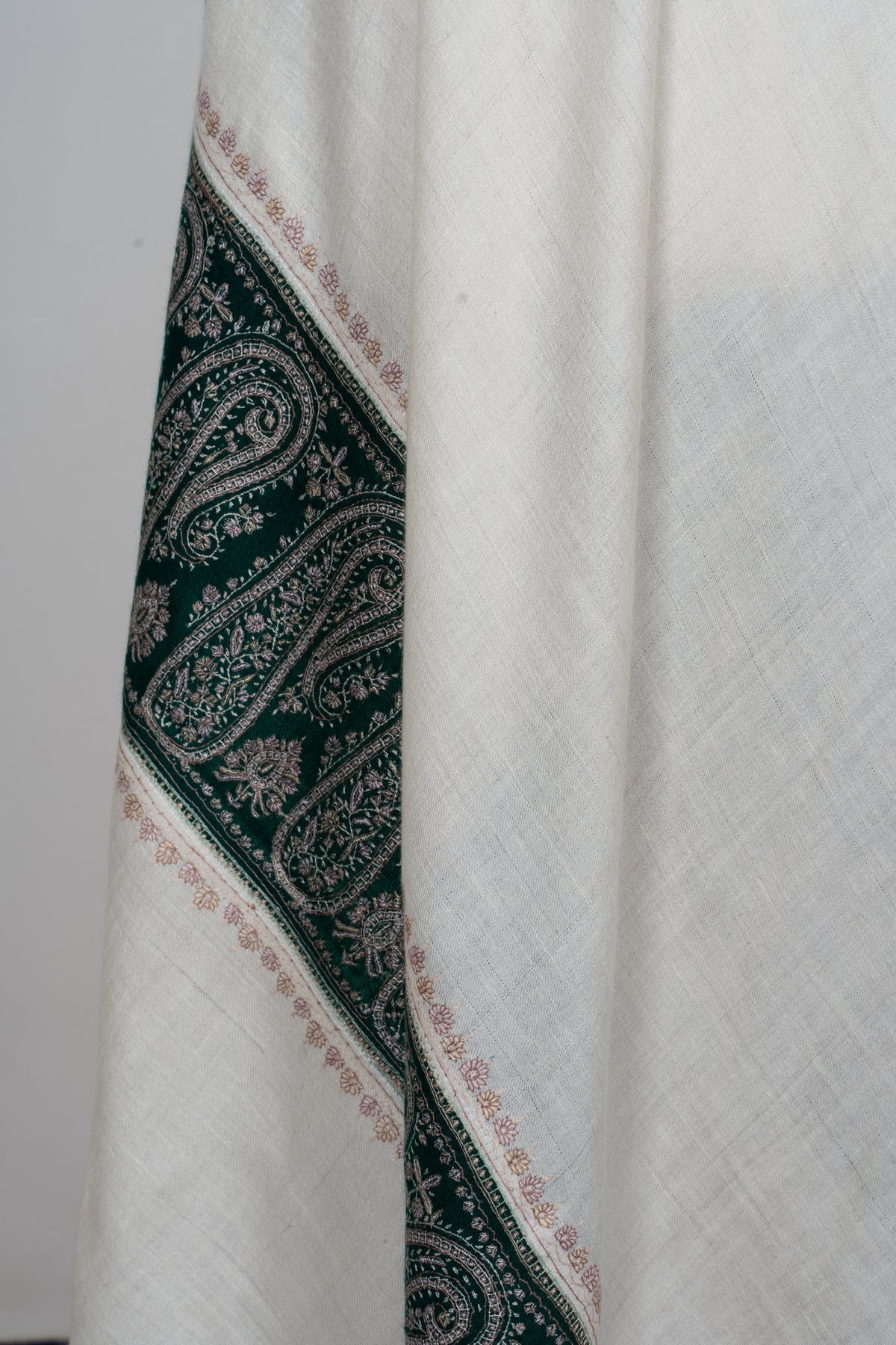 Ivory Crest: Pure Pashmina Sozni Hand Embroidered Shawl