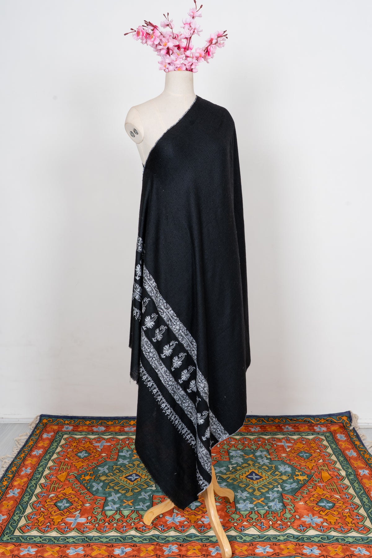 Noir Heritage: Pure Pashmina Sozni Hand Embroidered Shawl