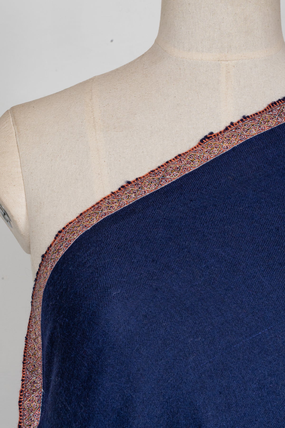 Midnight Sapphire Minimal Grace: Pure Pashmina Sozni Hand Embroidered 2.5 Yards Shawl