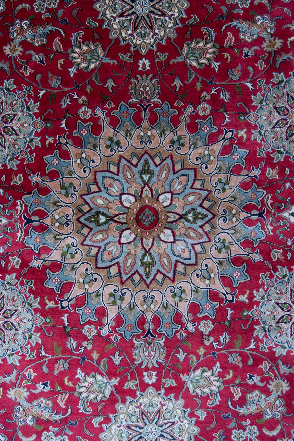 7ft x 5ft: Regal Crimson Medallion Garden: Hand Knotted Mulberry silk on silk Kashmiri Carpet