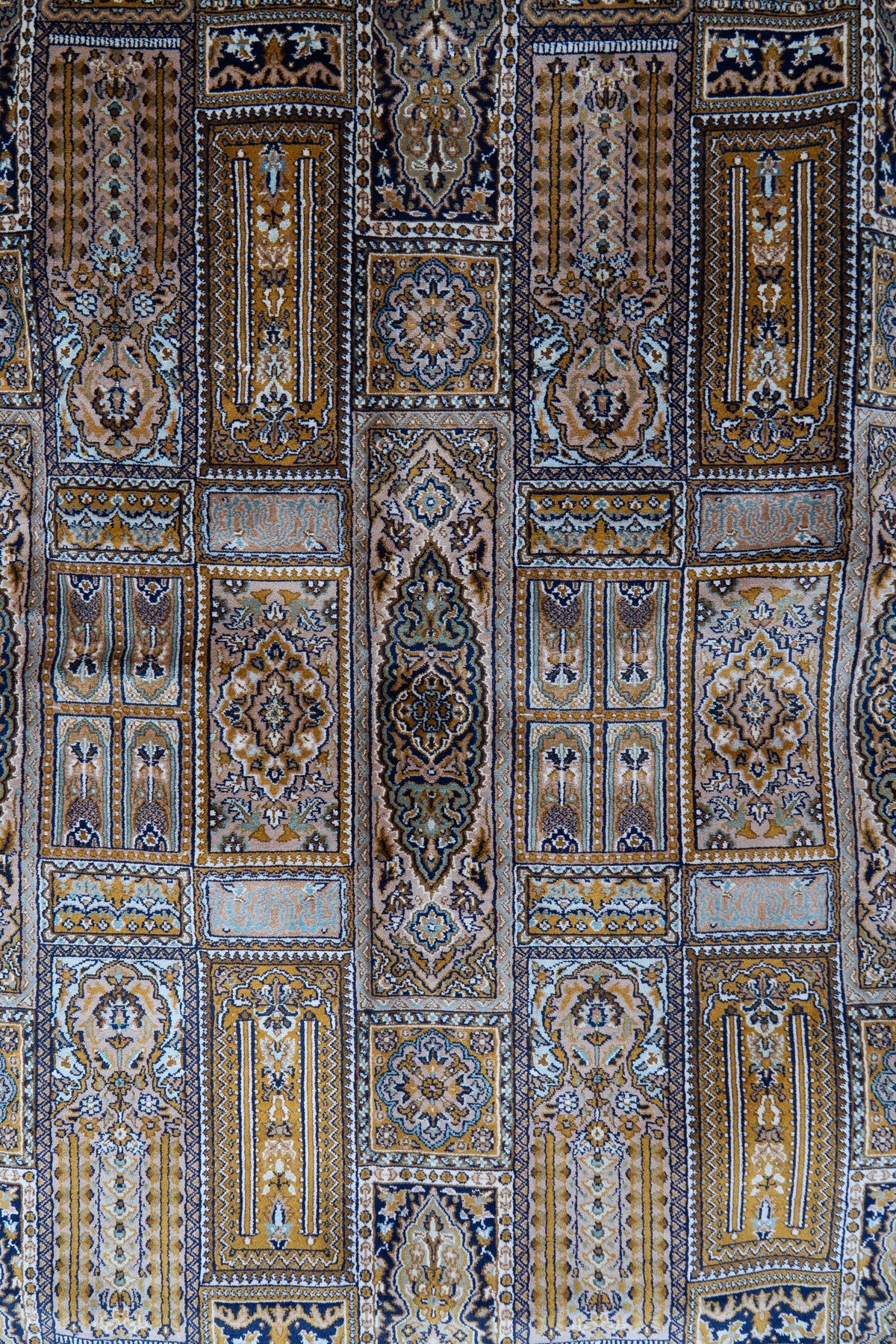 6ft x 4ft Panel Heritage: Hand Knotted Mulberry silk on silk Kashmiri Carpet