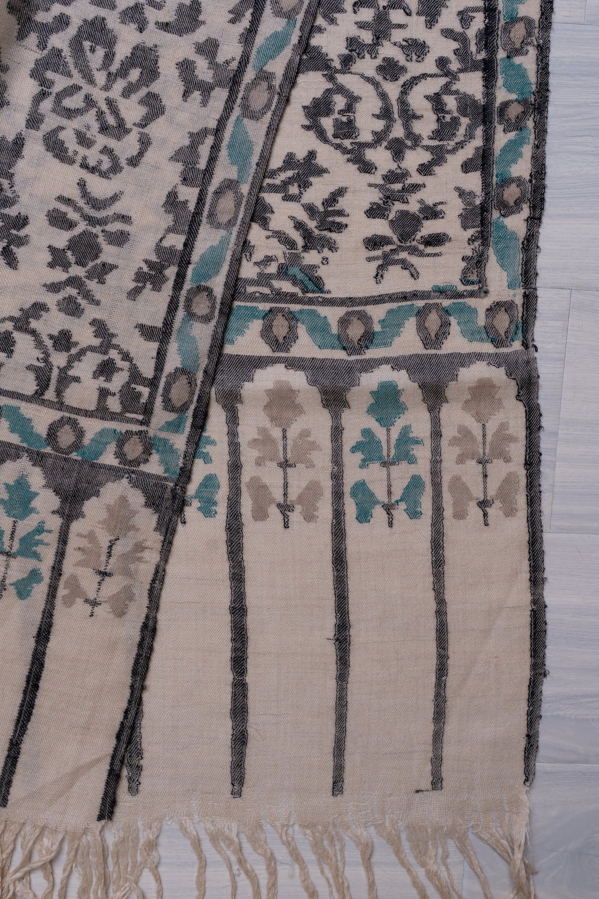 2.5 Yards Hand Woven Pure Pashmina Kani Shawl