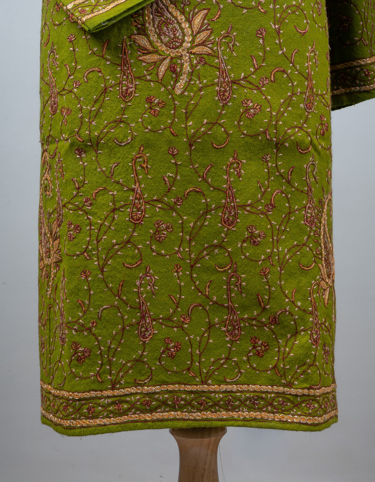 Verdant Vine Sozni Hand Embroidered Fine Merino Wool Pheran