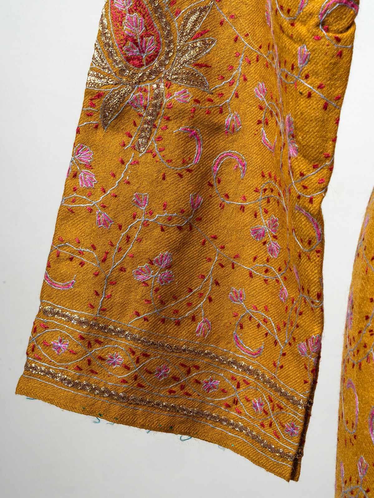 Amber Vine Sozni Hand Embroidered Fine Merino Wool Pheran
